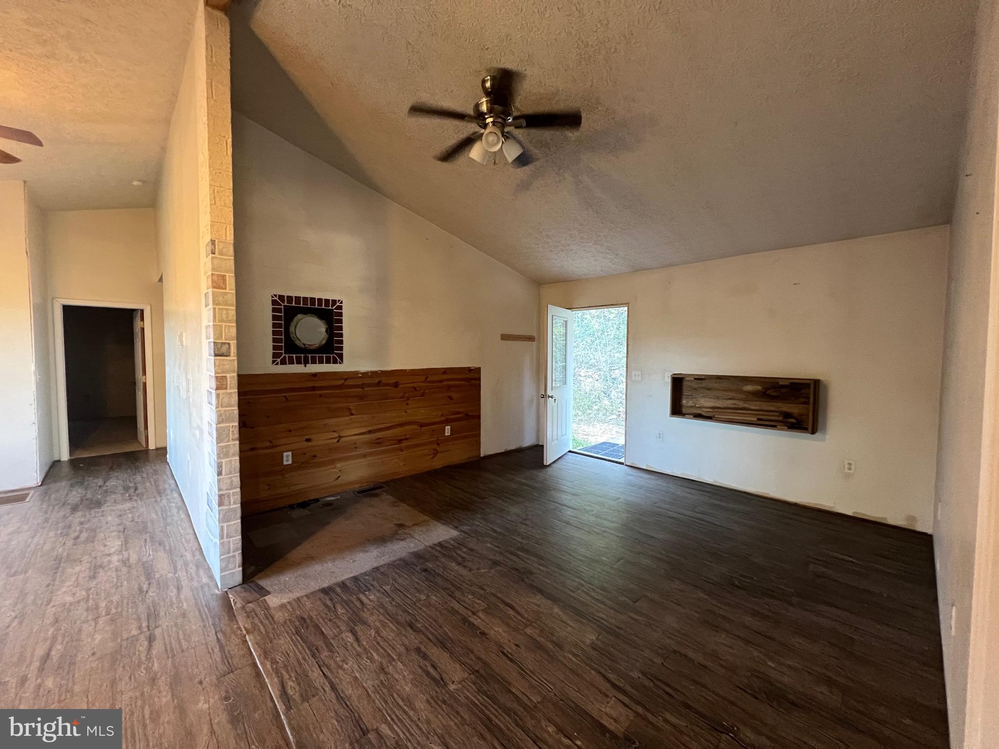 CARLA ACRES - Residential