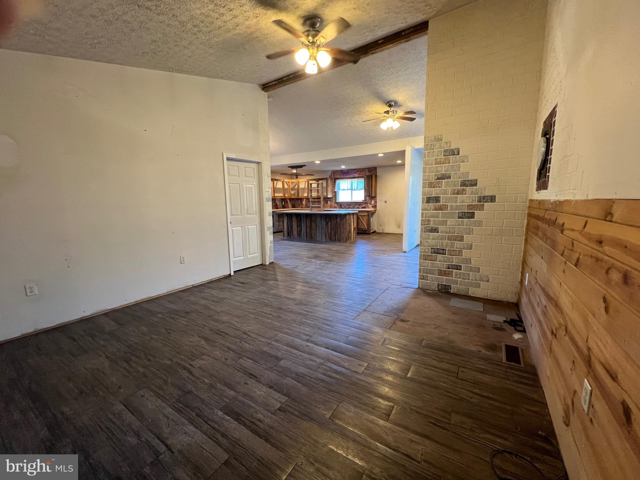 CARLA ACRES - Residential