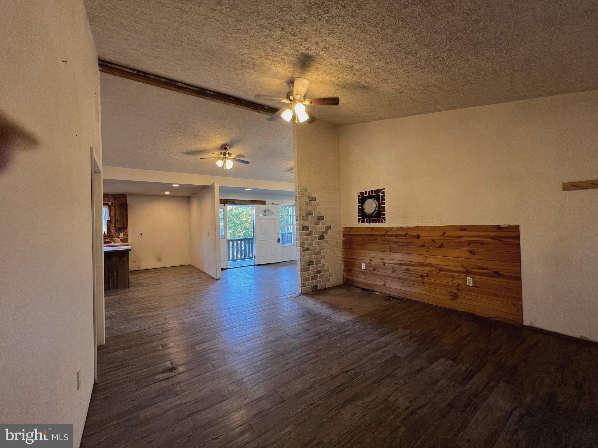 CARLA ACRES - Residential