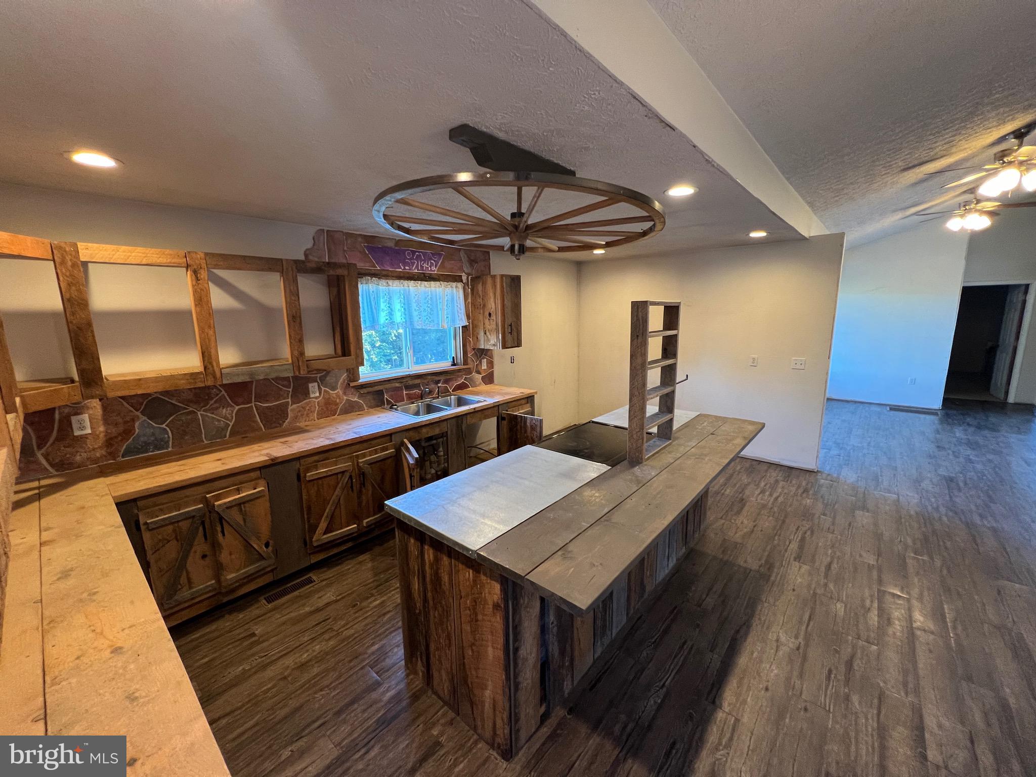 CARLA ACRES - Residential