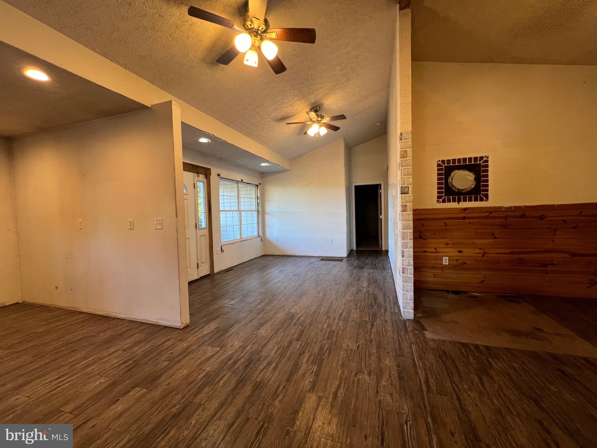 CARLA ACRES - Residential