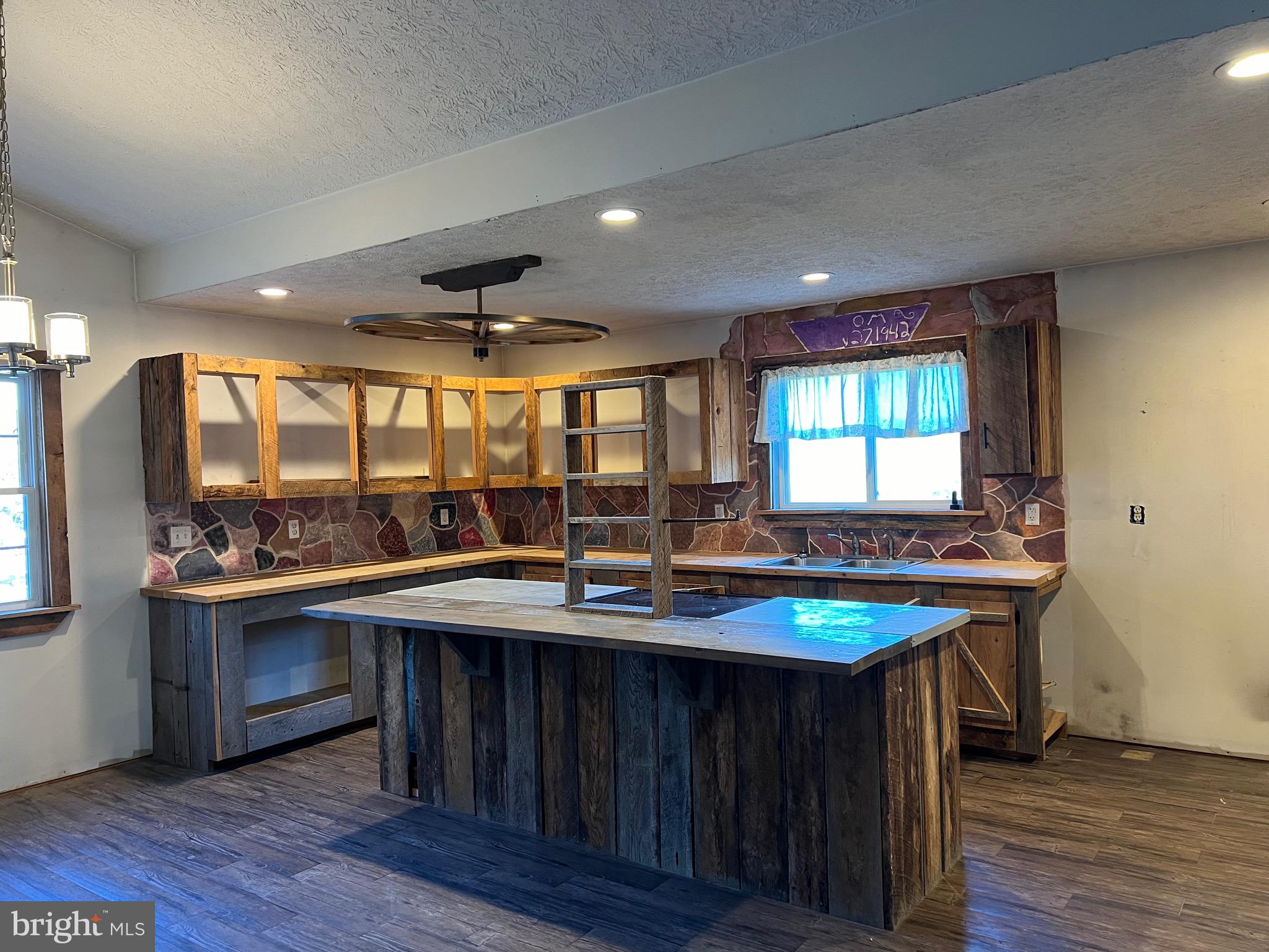 CARLA ACRES - Residential