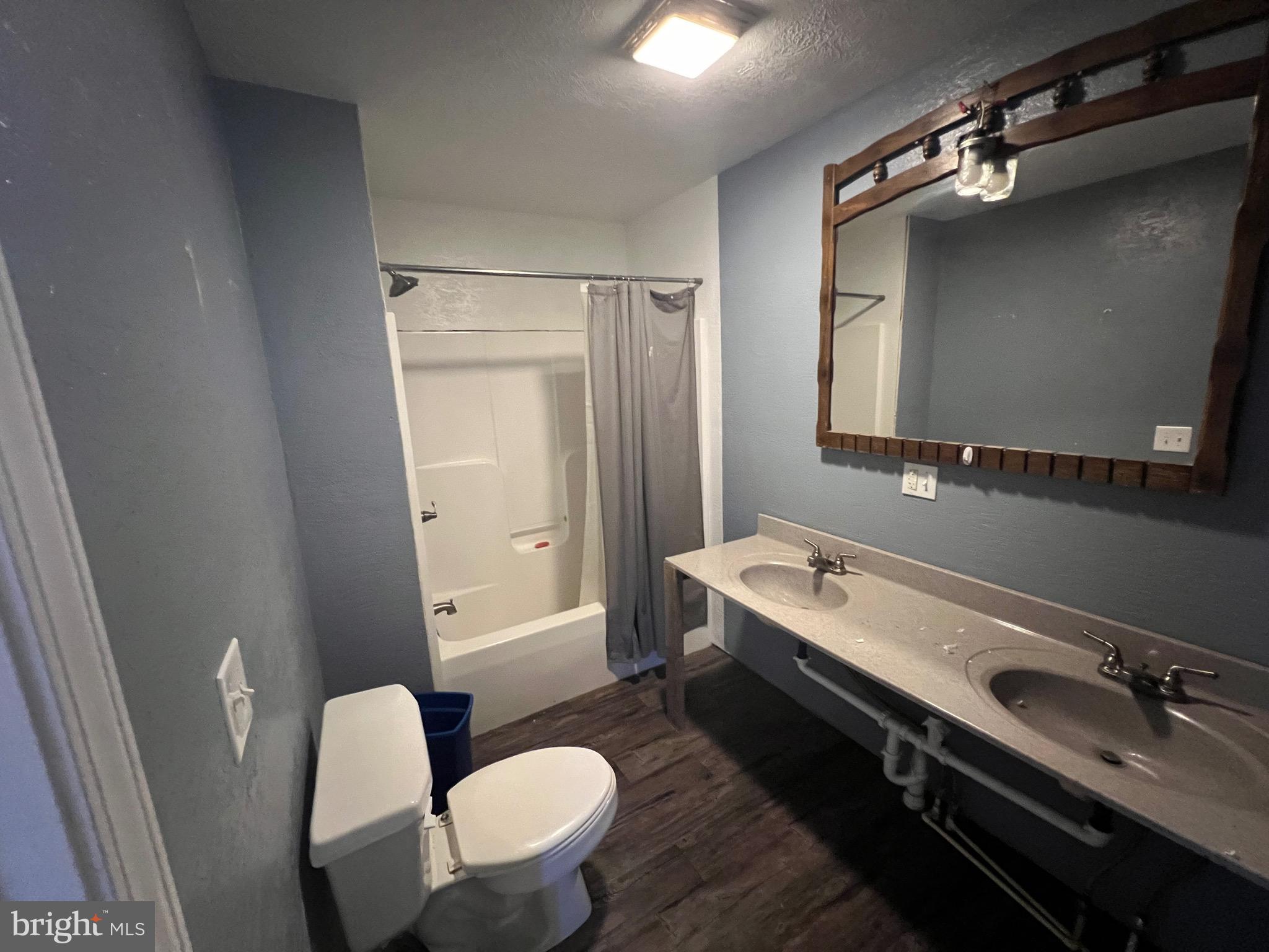 CARLA ACRES - Residential