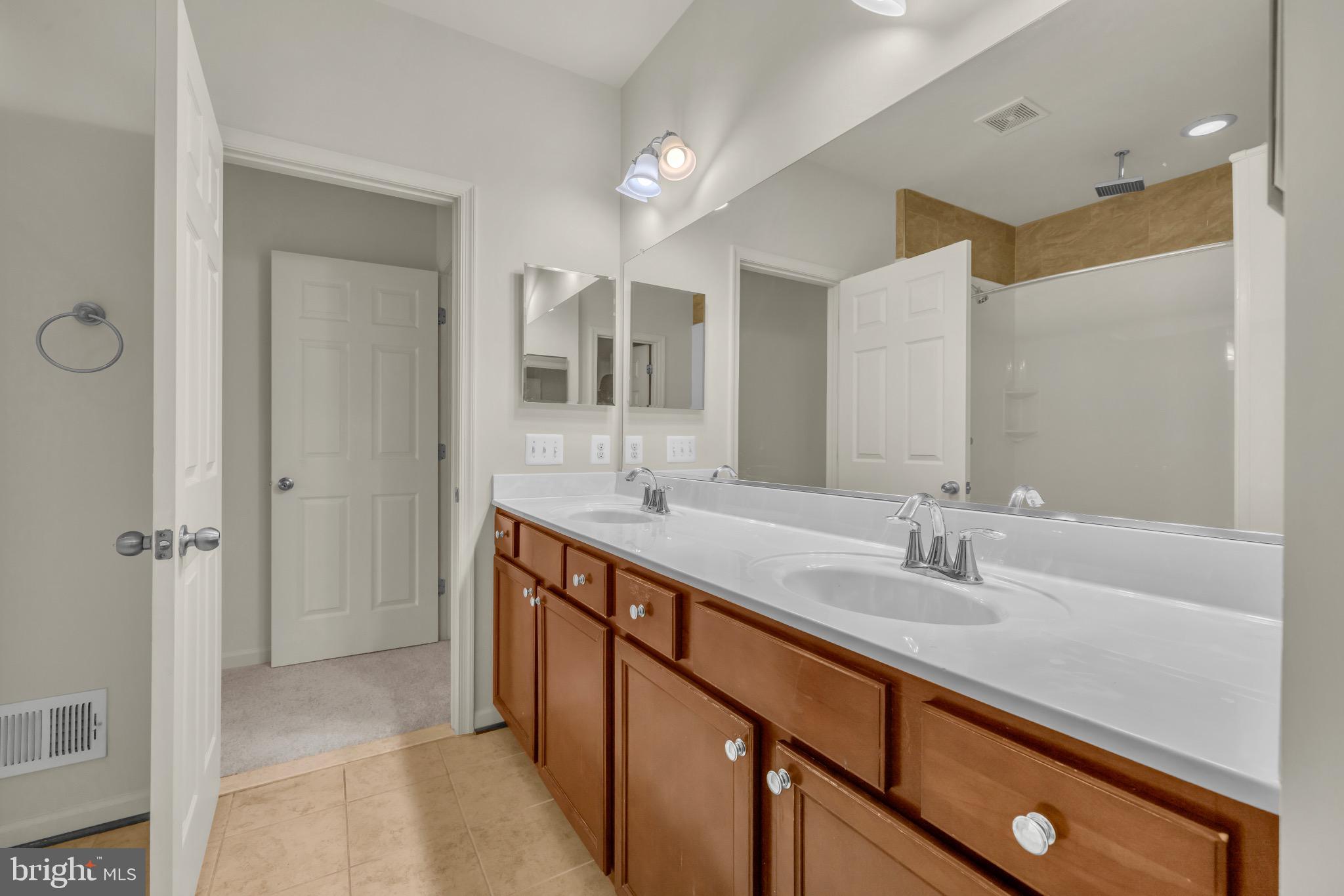 SUMMERFIELD AT MISSION PLACE - Residential Lease