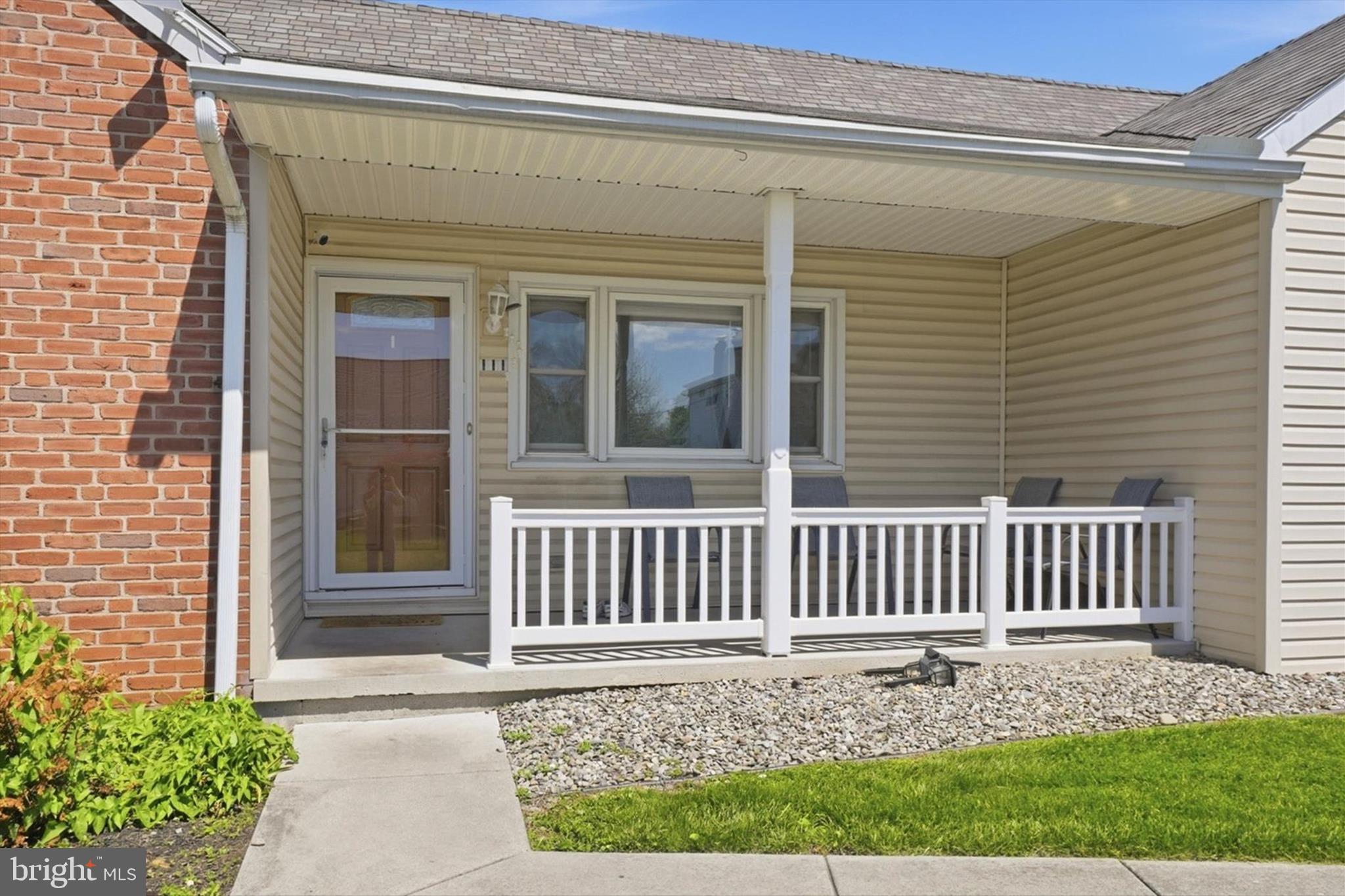 111 LINCOLN PLACE