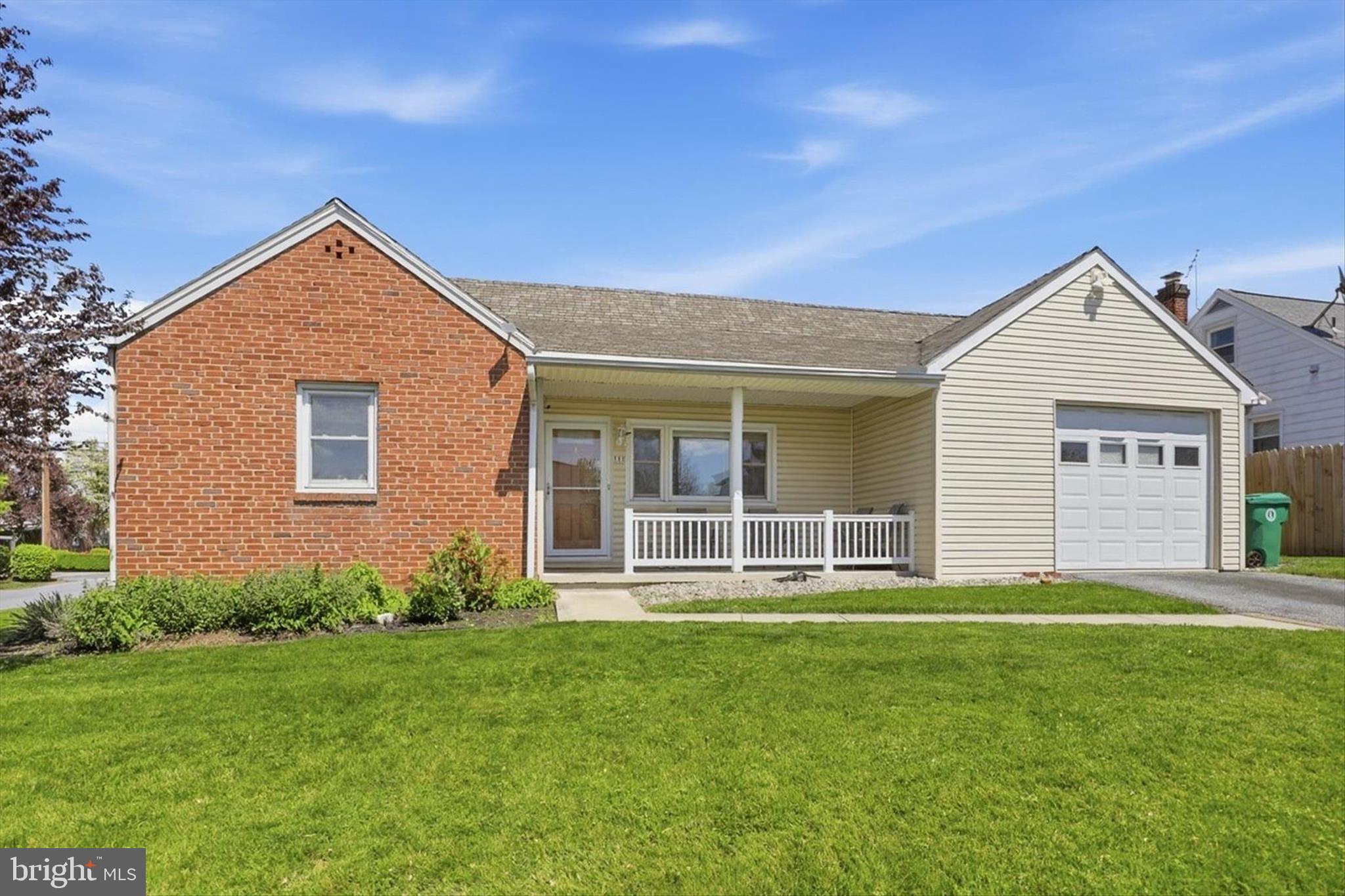 111 LINCOLN PLACE