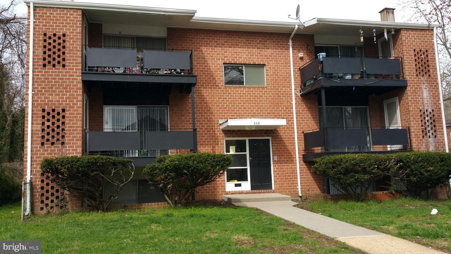 Can show NOW, tenant is out.  Very Spacious two bedroom and two full bath.  Hardwood floors throughout.  Balcony.  Storage unit and laundry room included.   Plenty of parking.  Great quiet building with long term tenants.