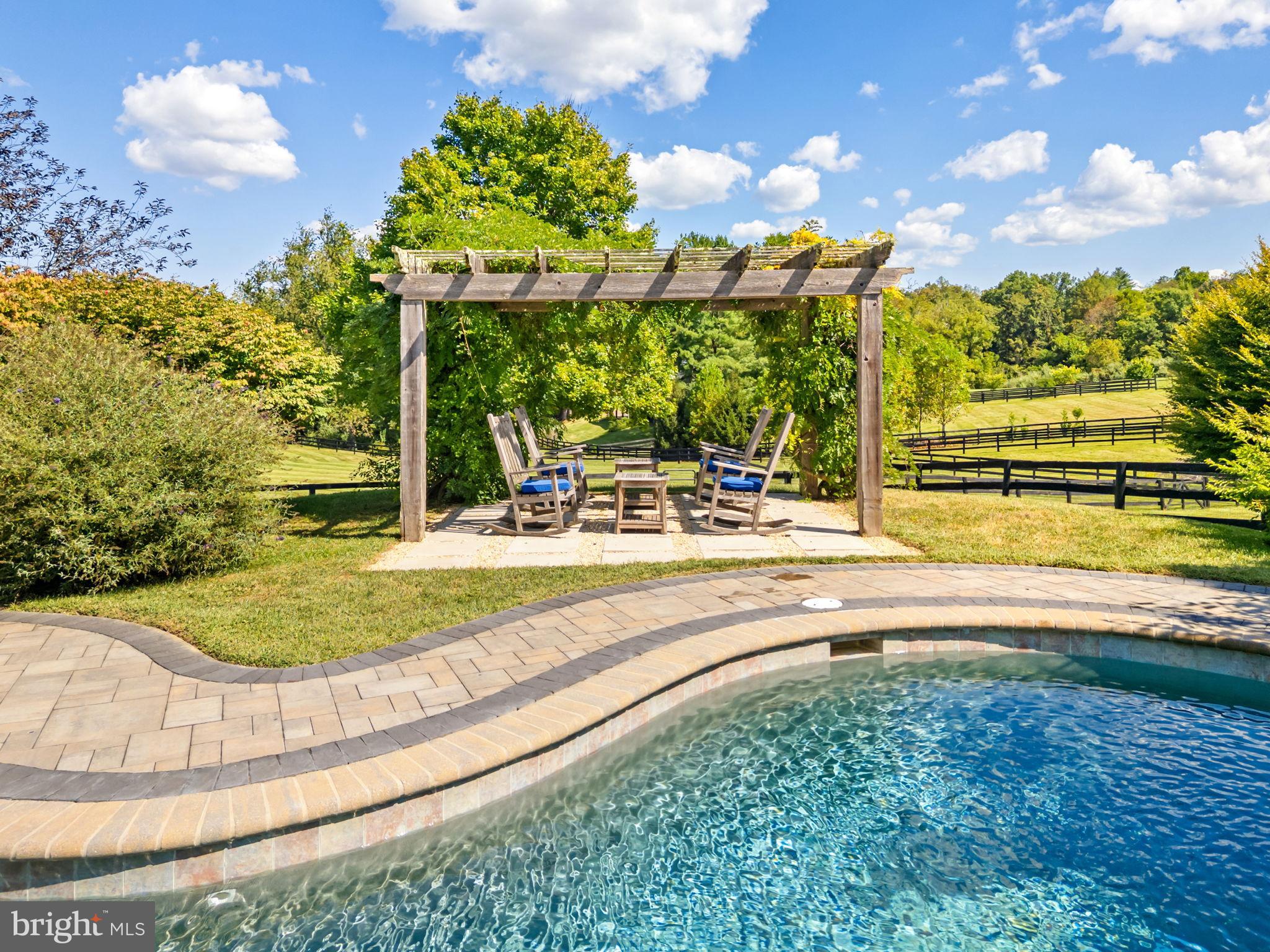 ATOKA CHASE - Residential