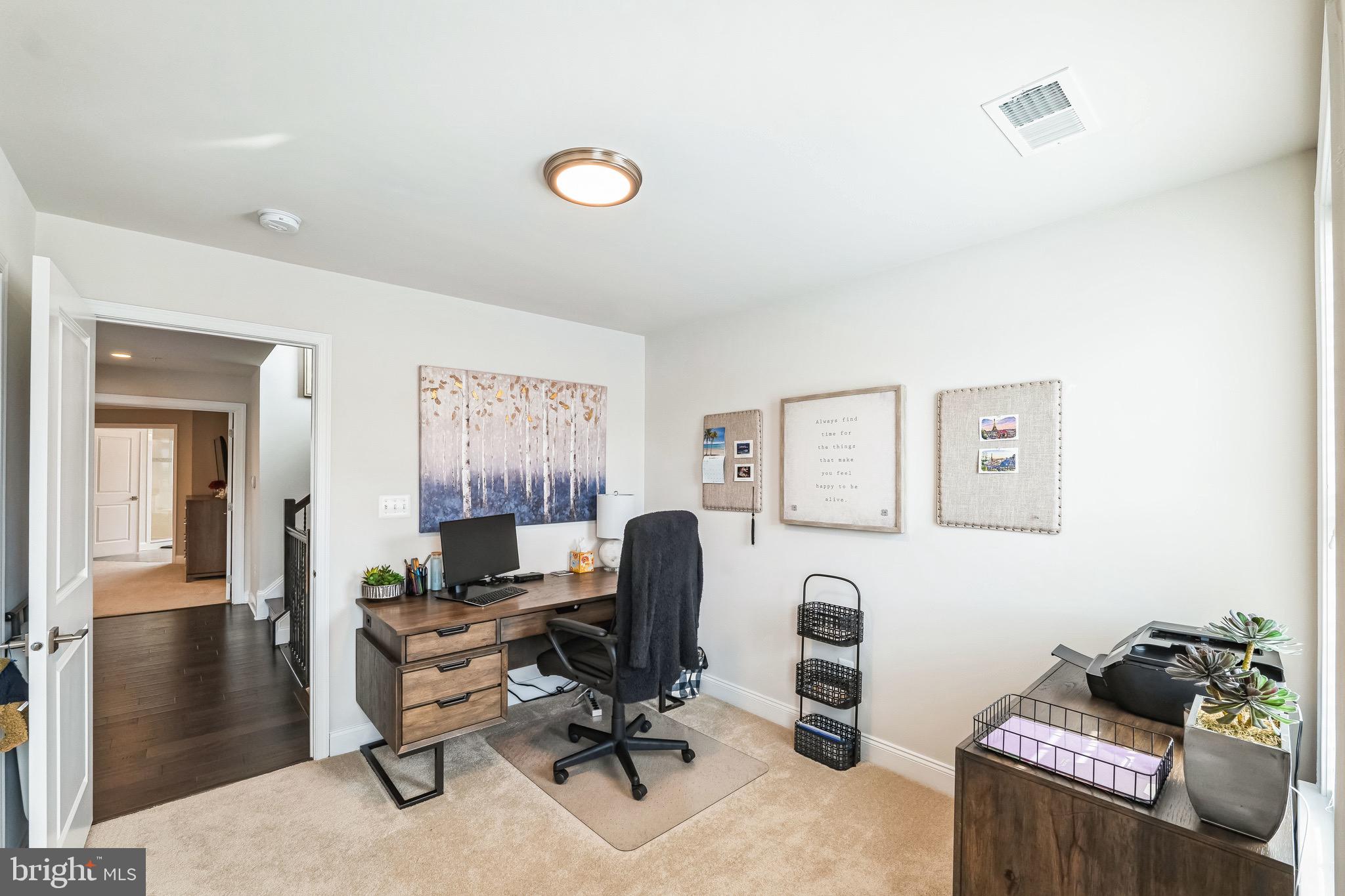 MARLBORO RIDGE - Residential