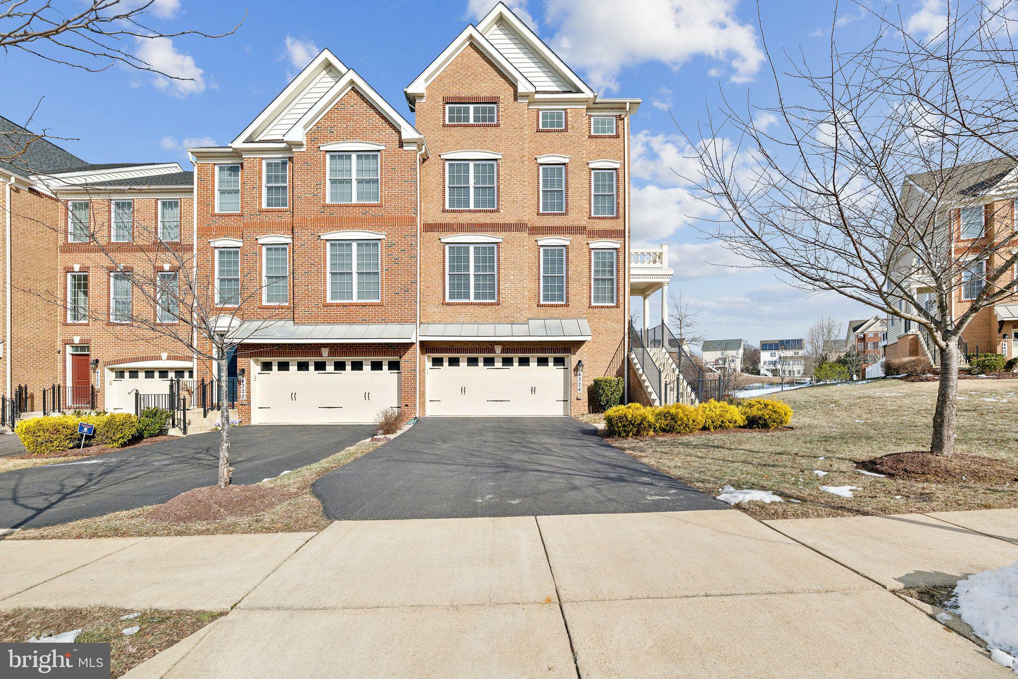 4324 THOROUGHBRED DRIVE