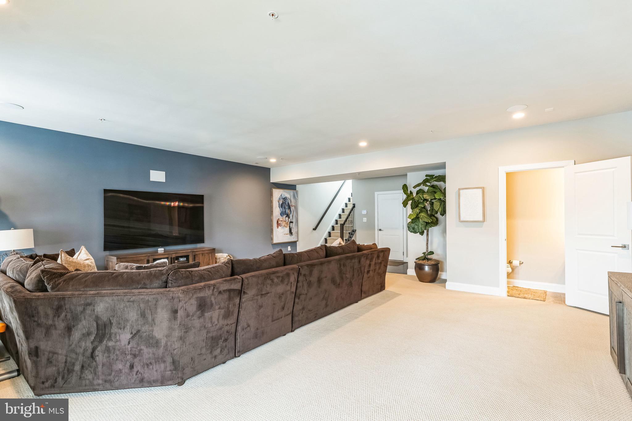 MARLBORO RIDGE - Residential