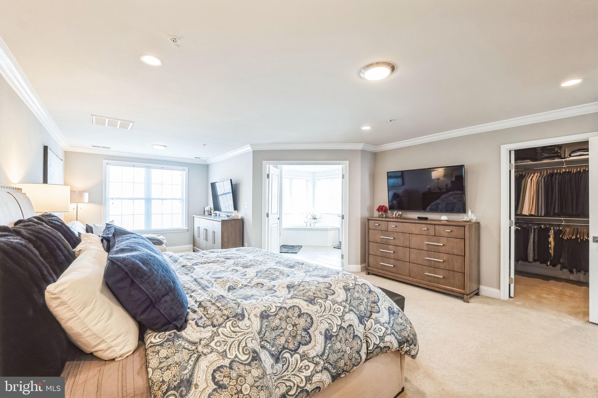 MARLBORO RIDGE - Residential