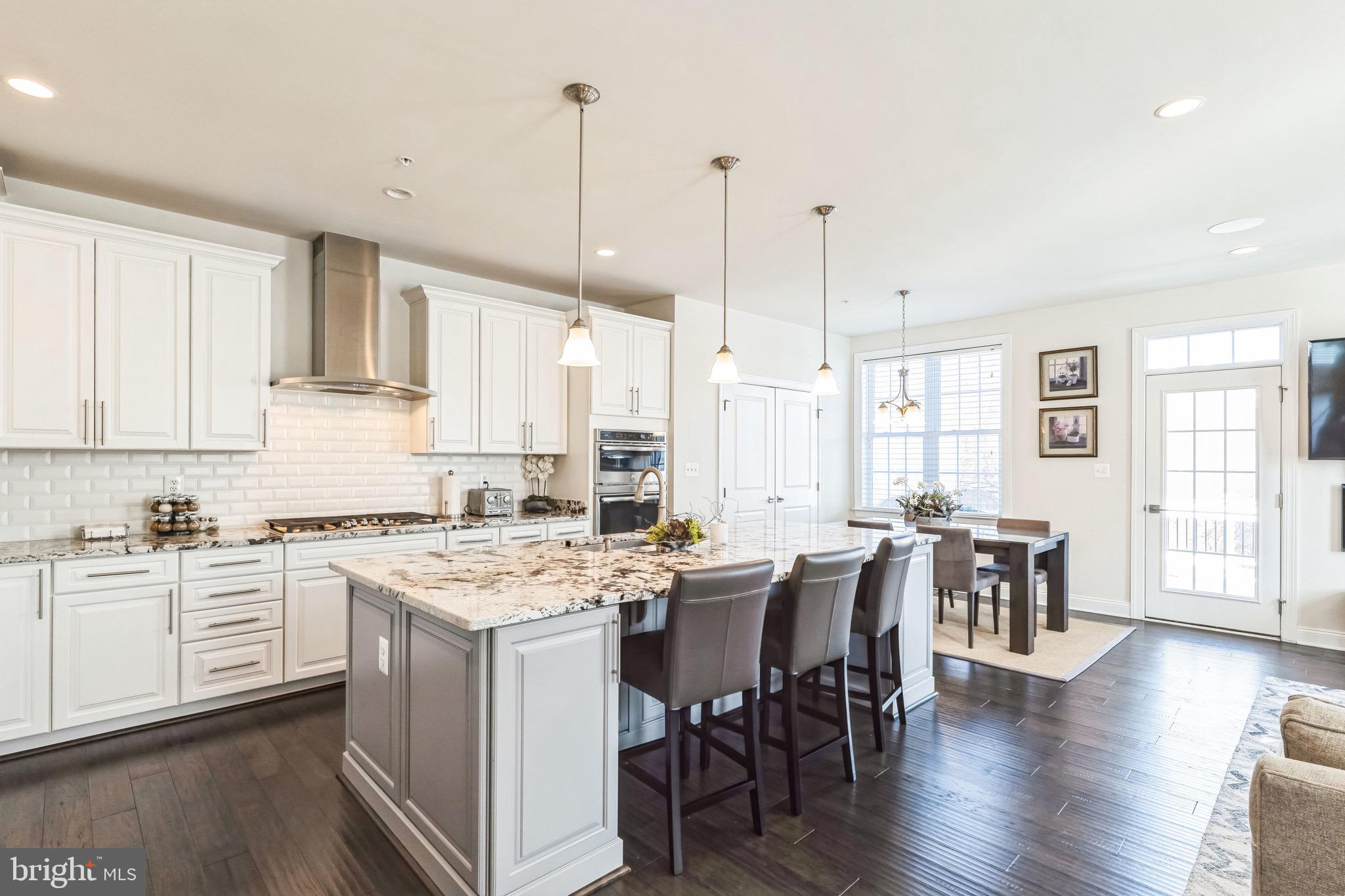 MARLBORO RIDGE - Residential