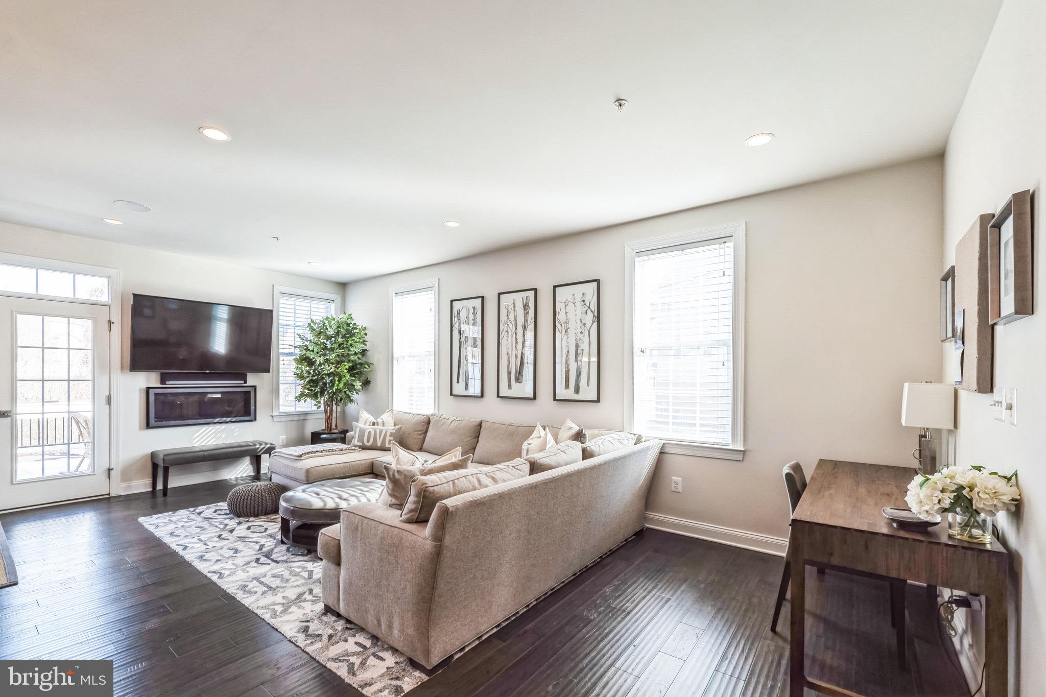 MARLBORO RIDGE - Residential