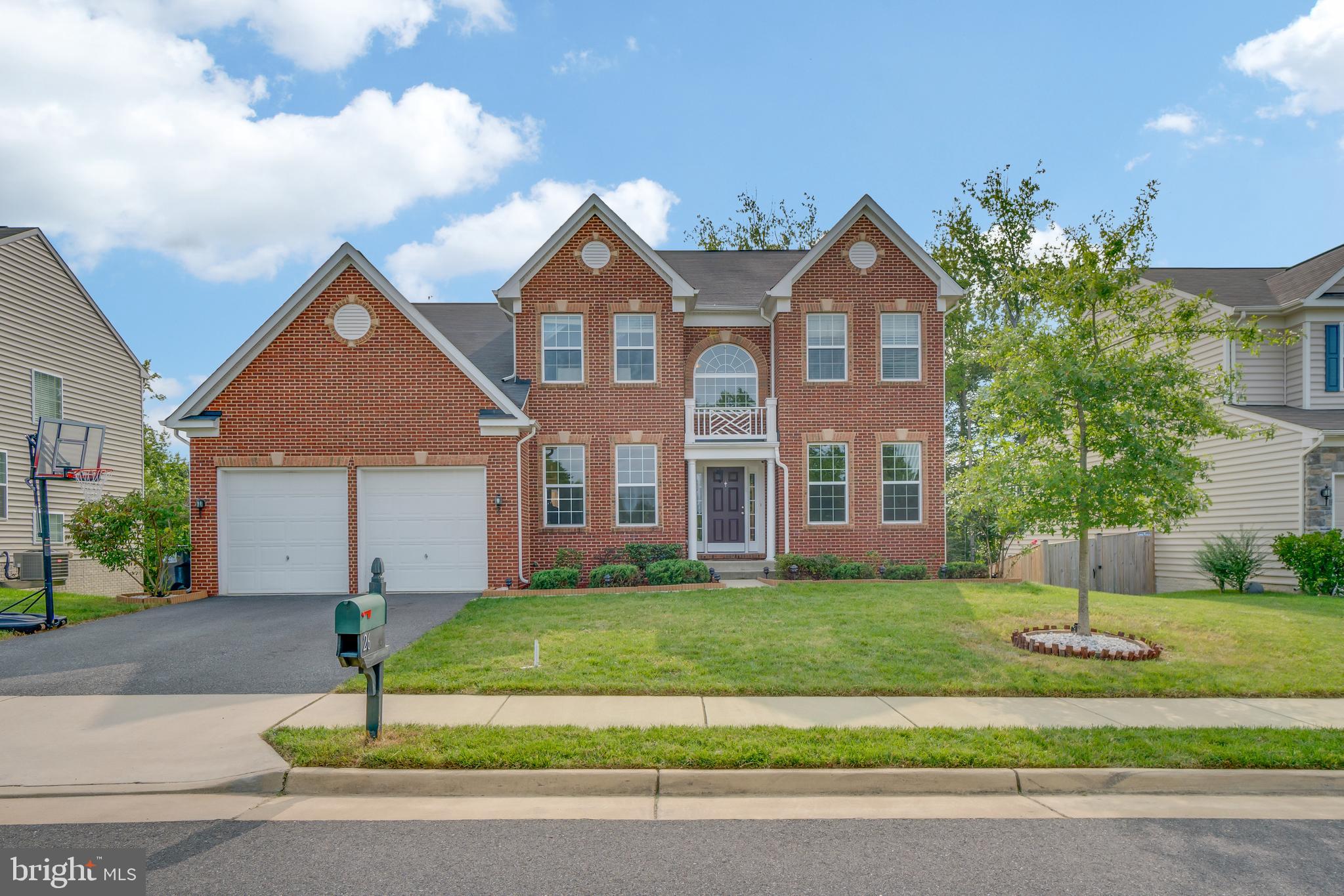 SEASONS LANDING - Residential