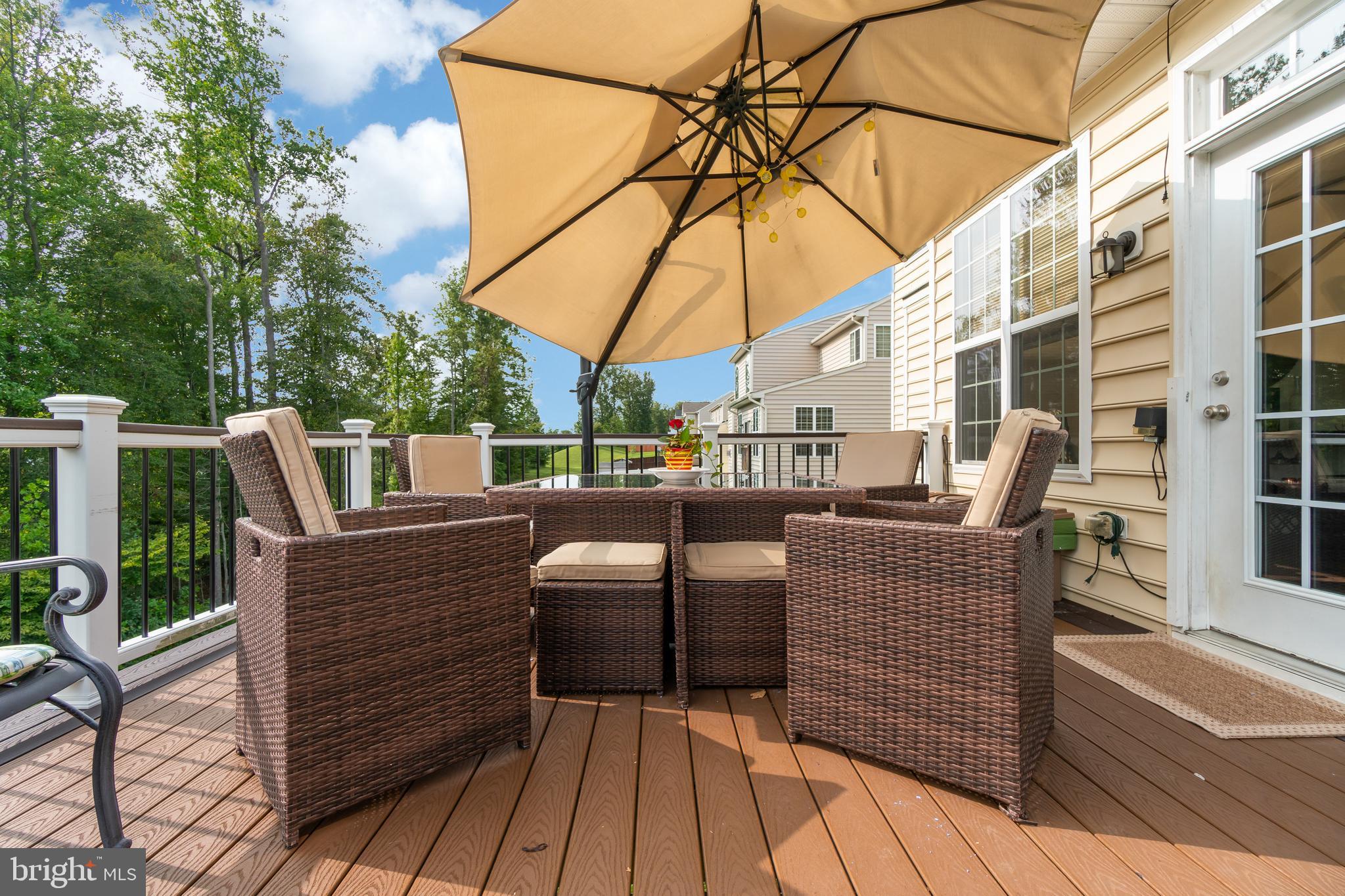 SEASONS LANDING - Residential