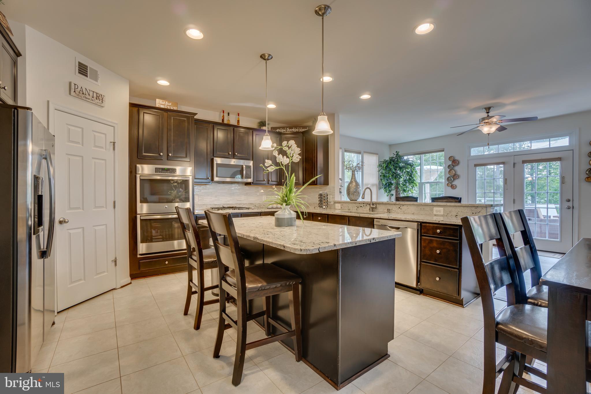 SEASONS LANDING - Residential