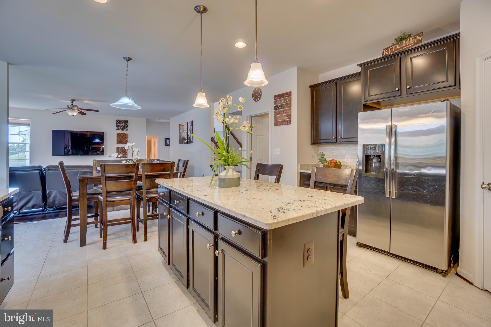 SEASONS LANDING - Residential