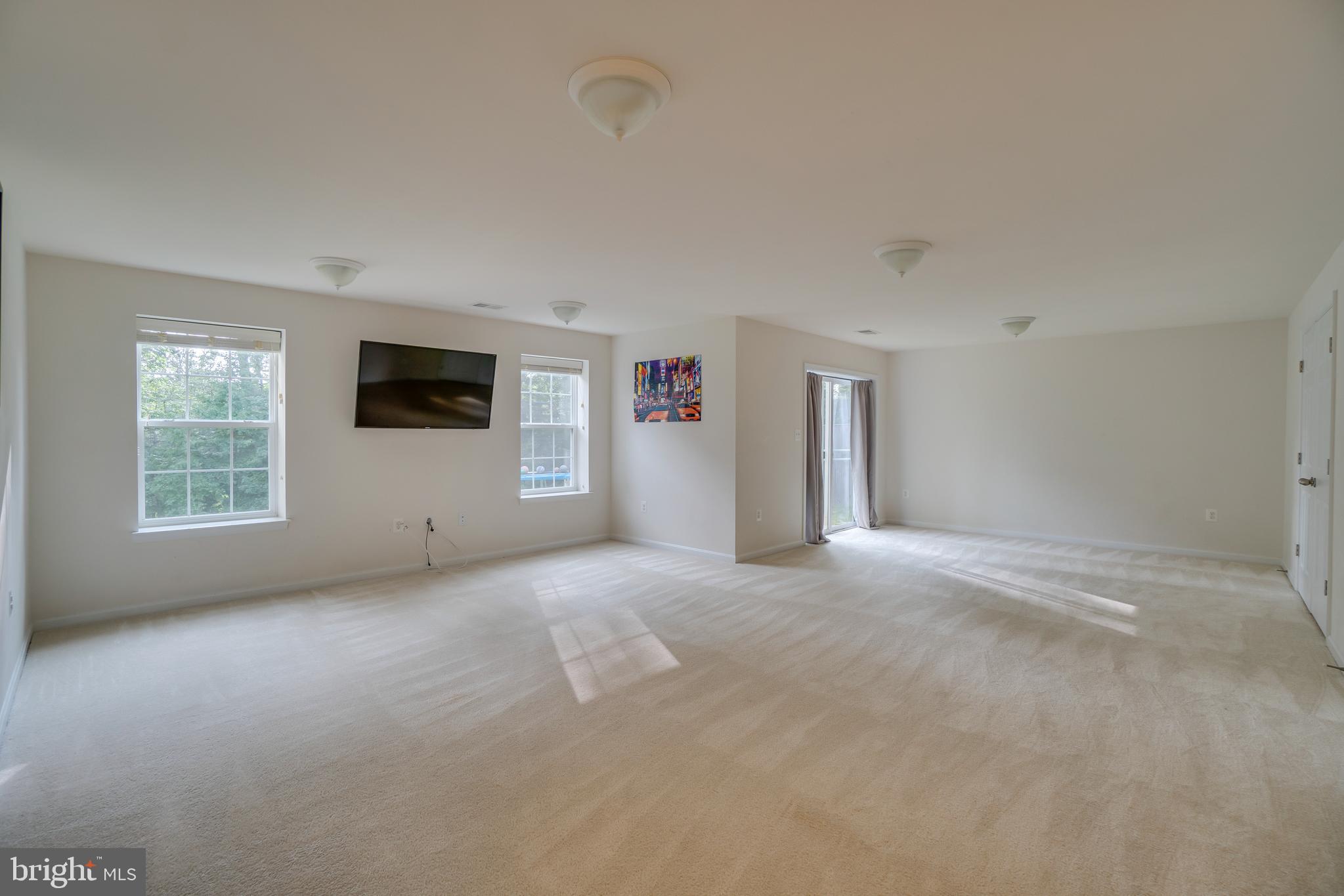 SEASONS LANDING - Residential