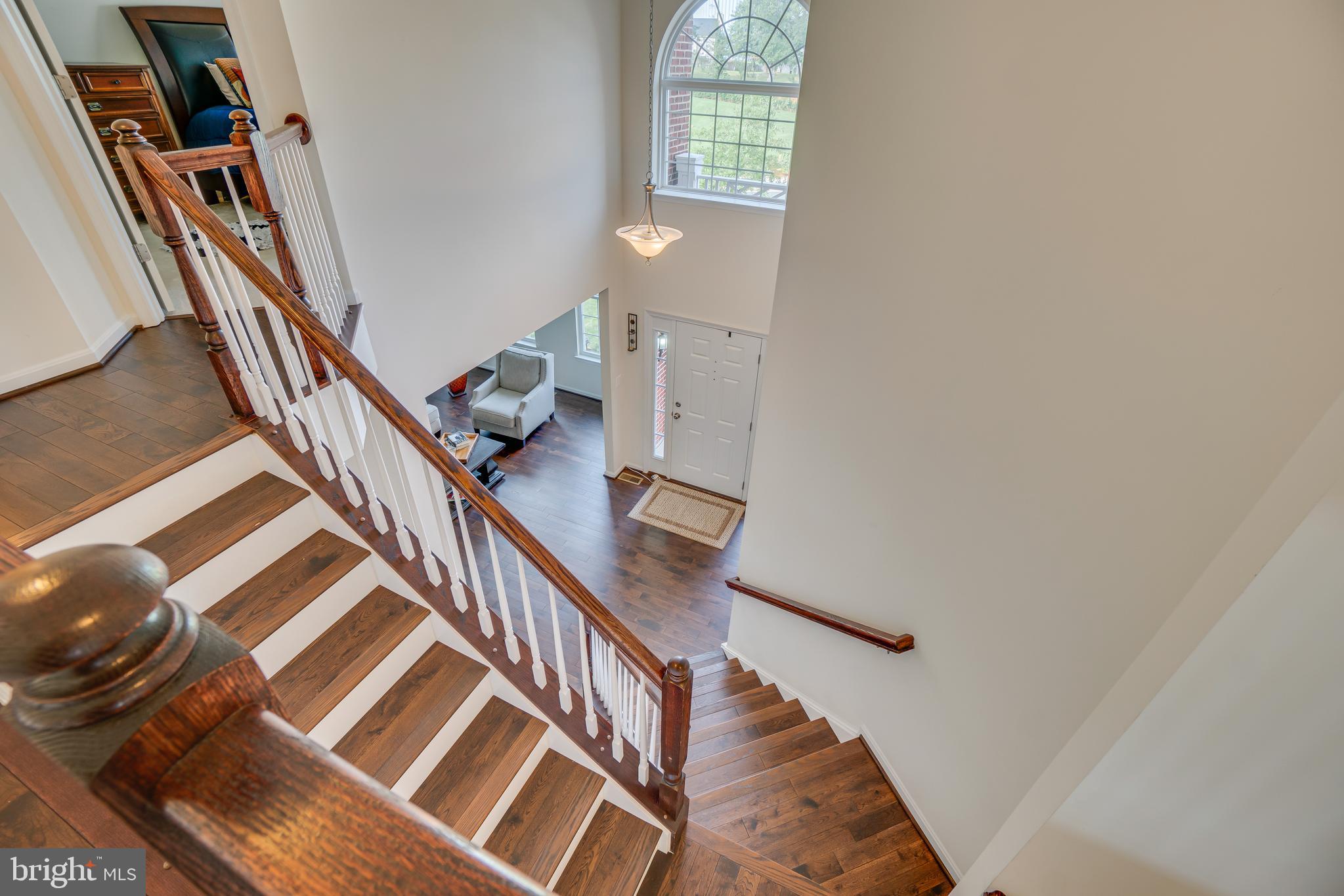 SEASONS LANDING - Residential