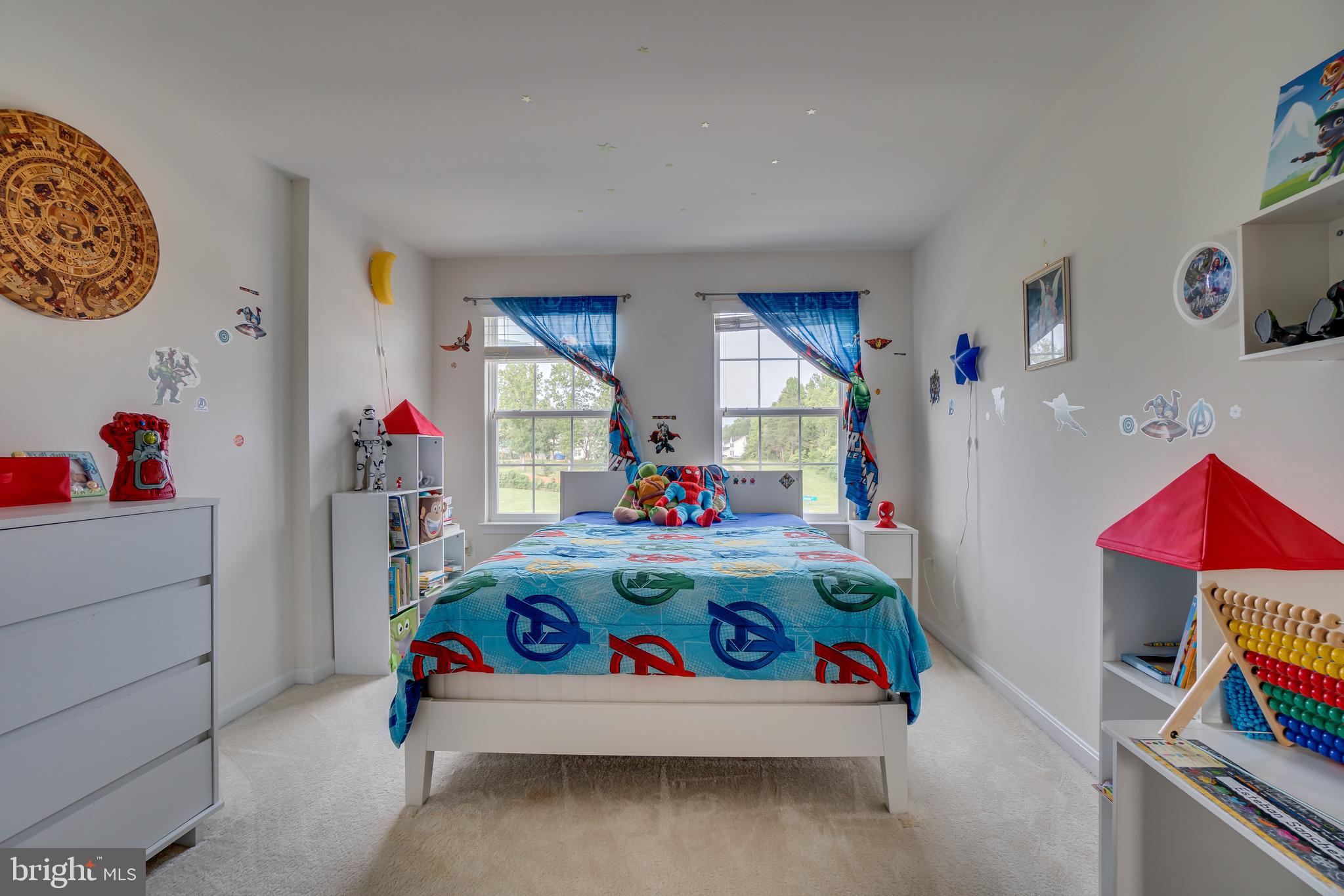 SEASONS LANDING - Residential