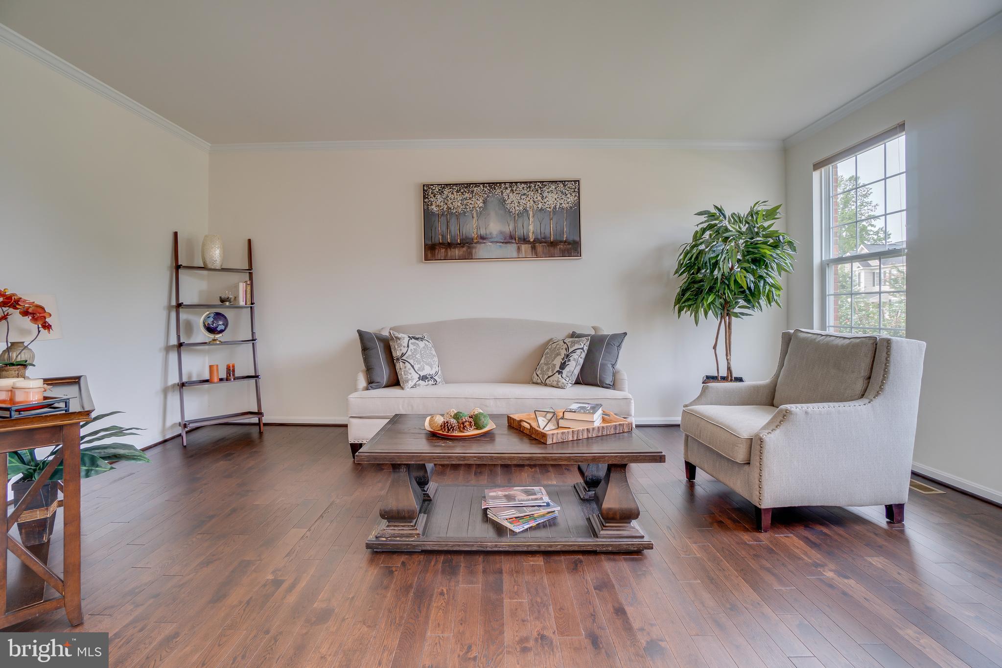 SEASONS LANDING - Residential