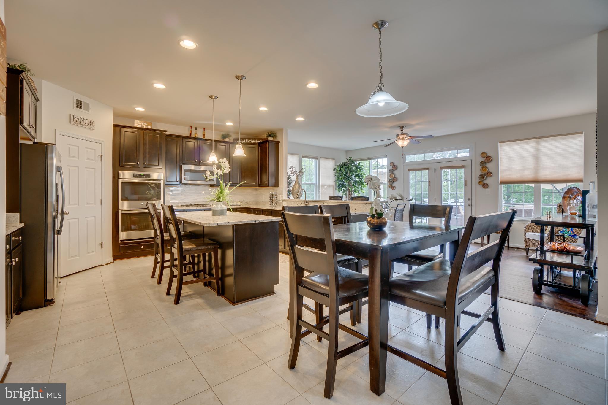 SEASONS LANDING - Residential