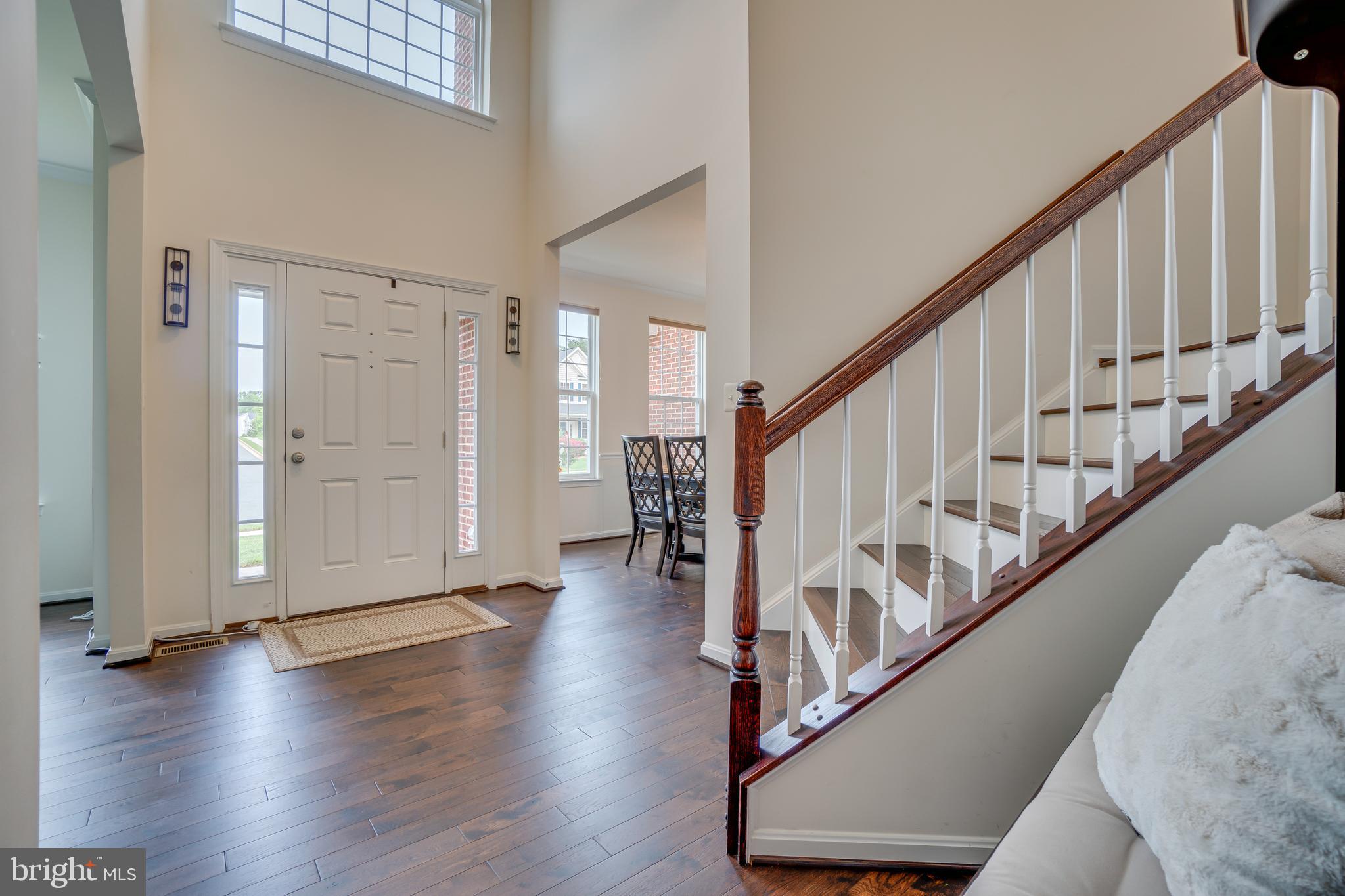 SEASONS LANDING - Residential