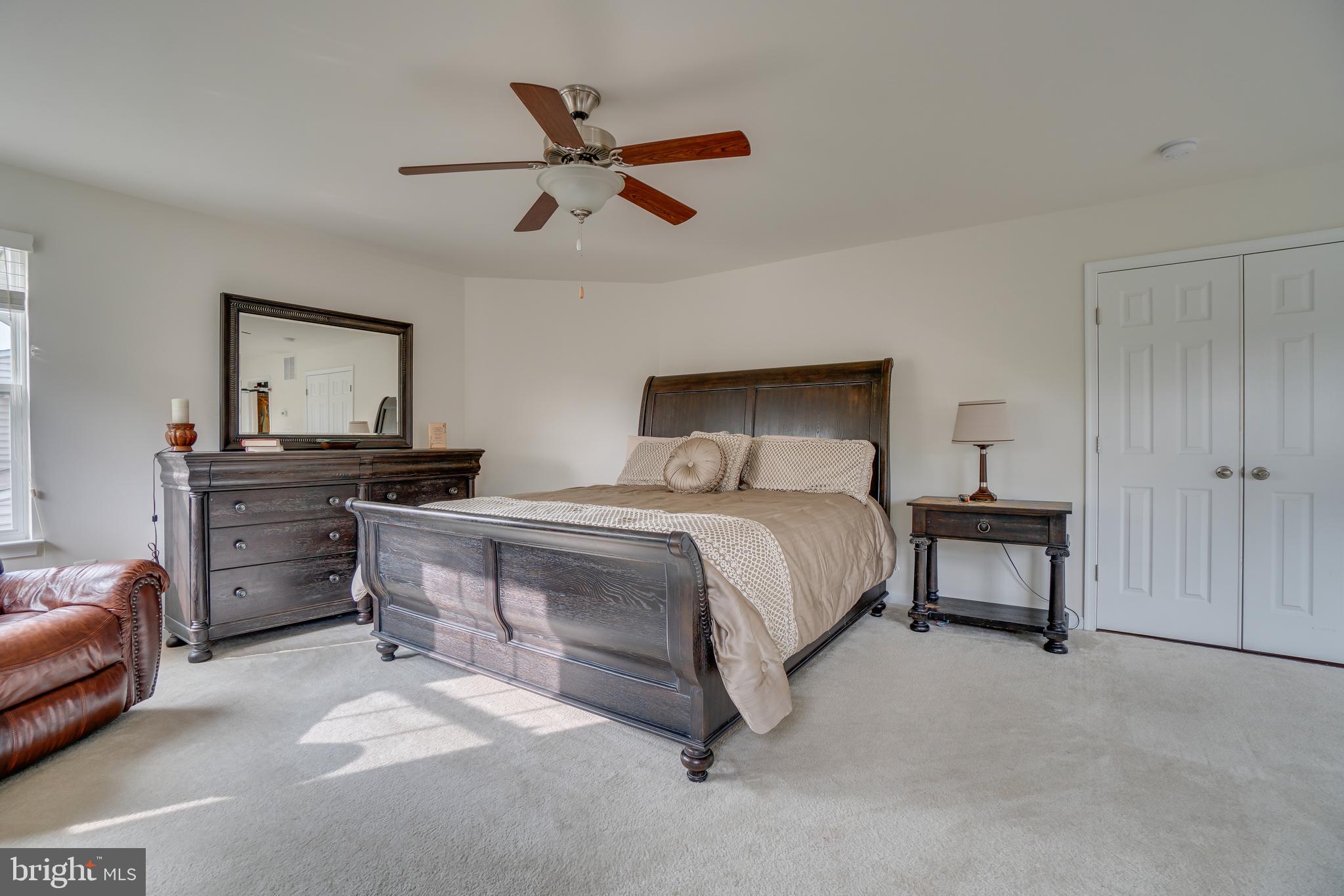 SEASONS LANDING - Residential