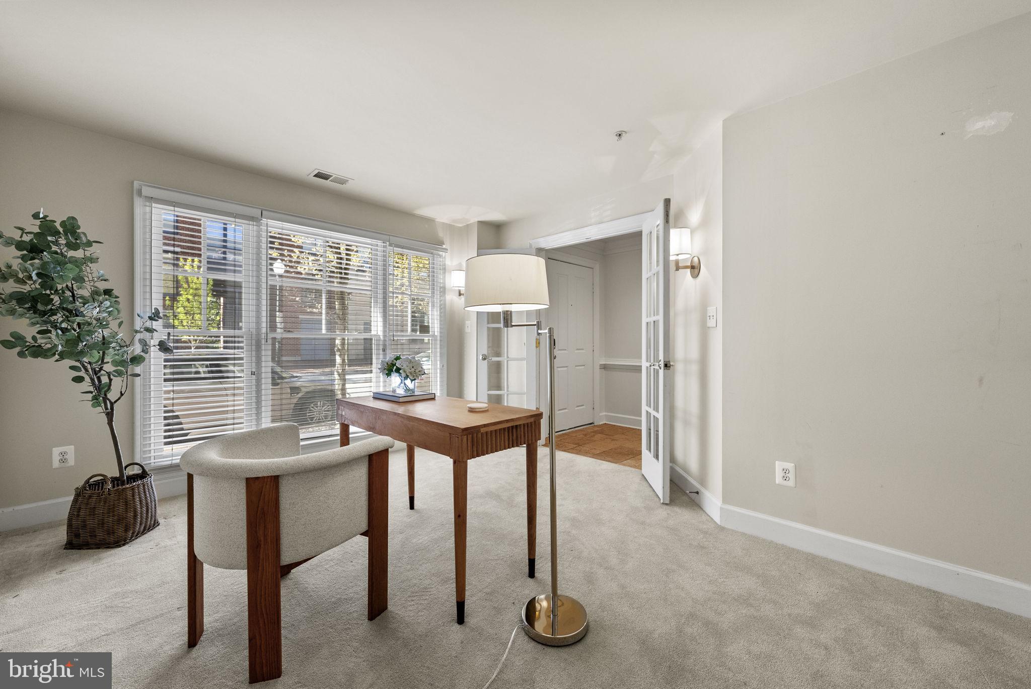 OLD TOWN ALEXANDRIA - Residential