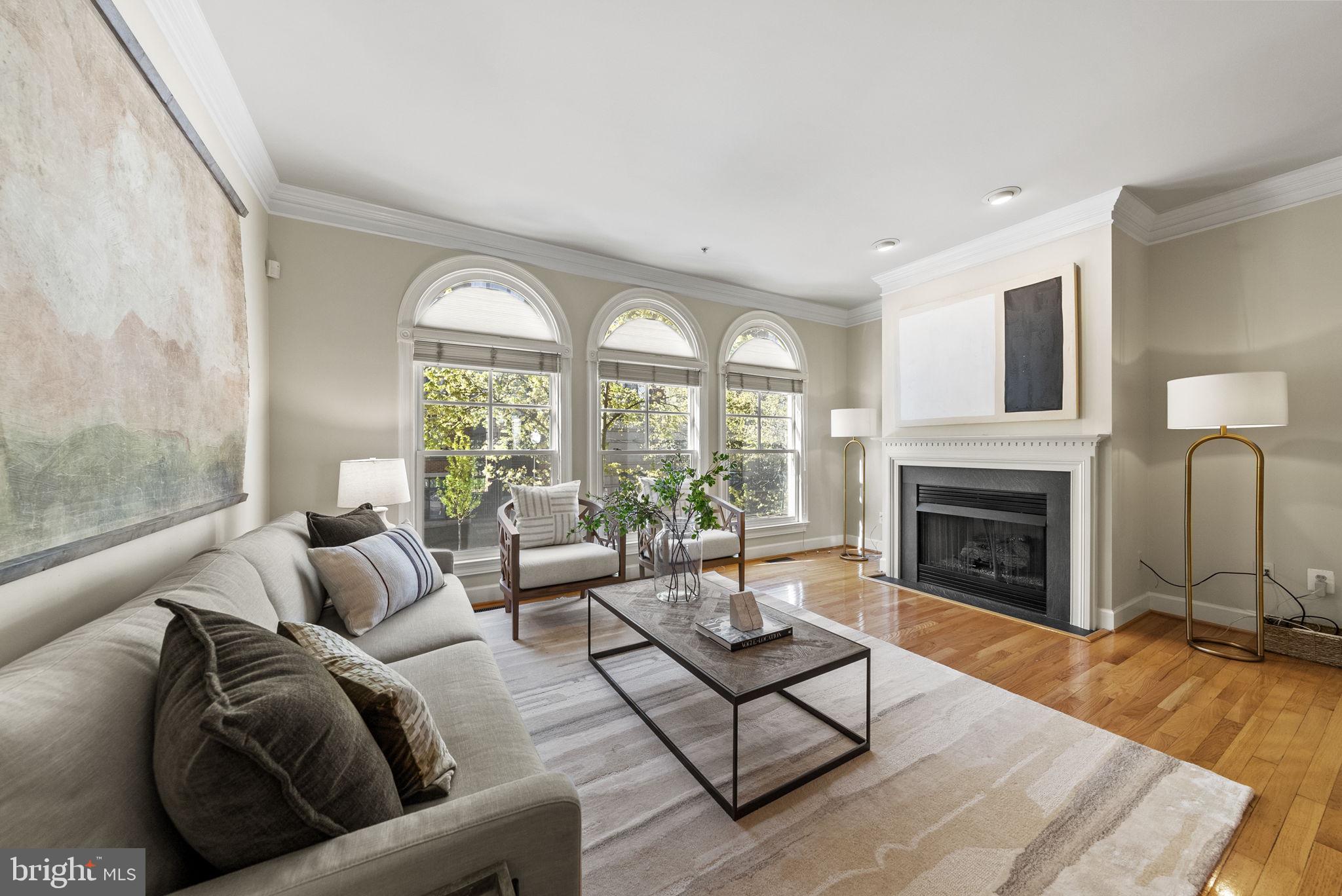 OLD TOWN ALEXANDRIA - Residential