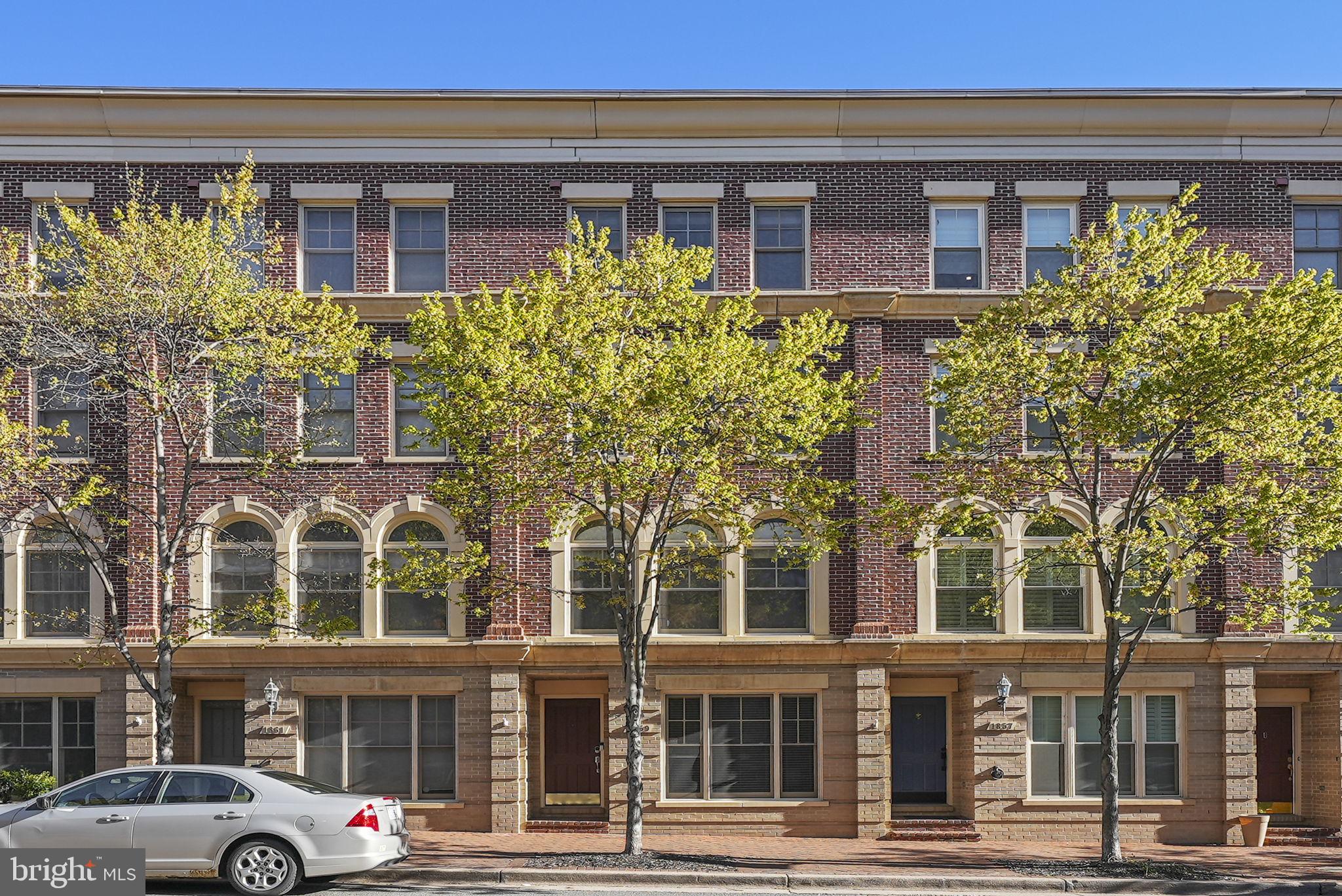 OLD TOWN ALEXANDRIA - Residential