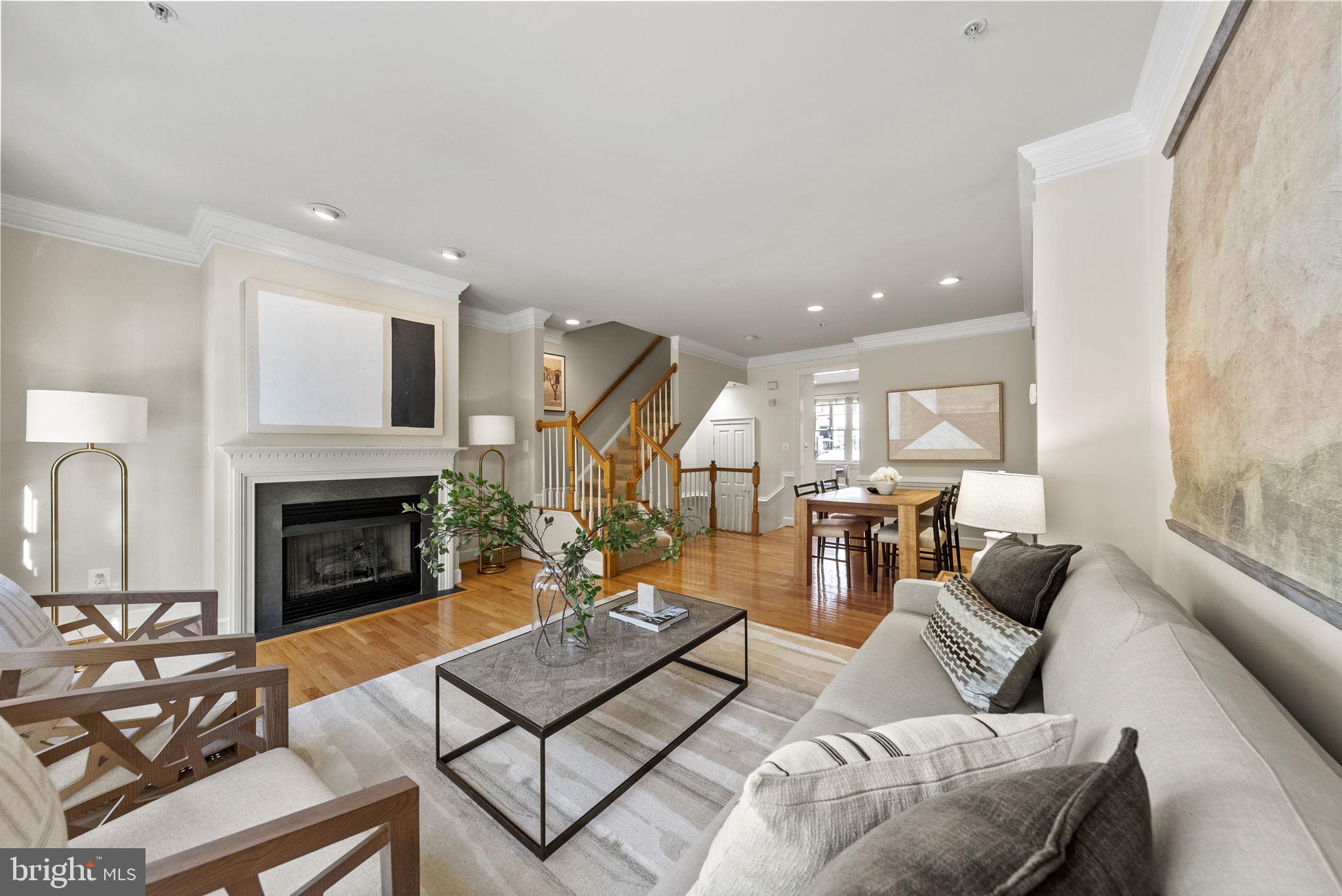 OLD TOWN ALEXANDRIA - Residential