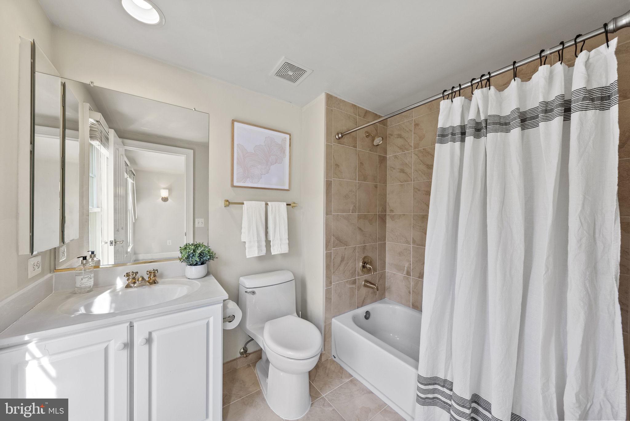 OLD TOWN ALEXANDRIA - Residential