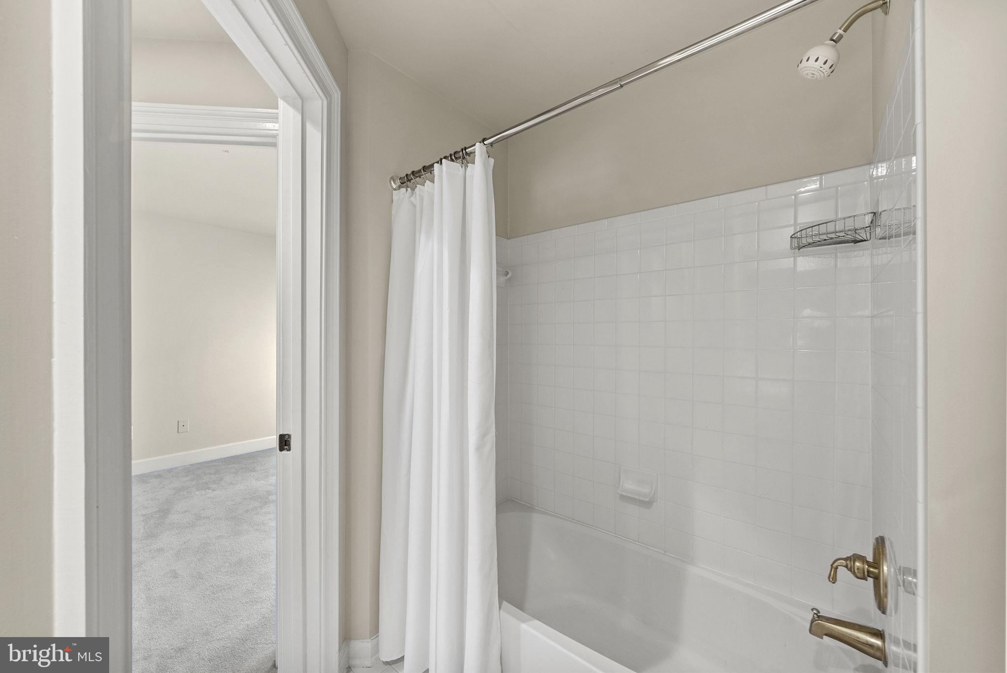 OLD TOWN ALEXANDRIA - Residential