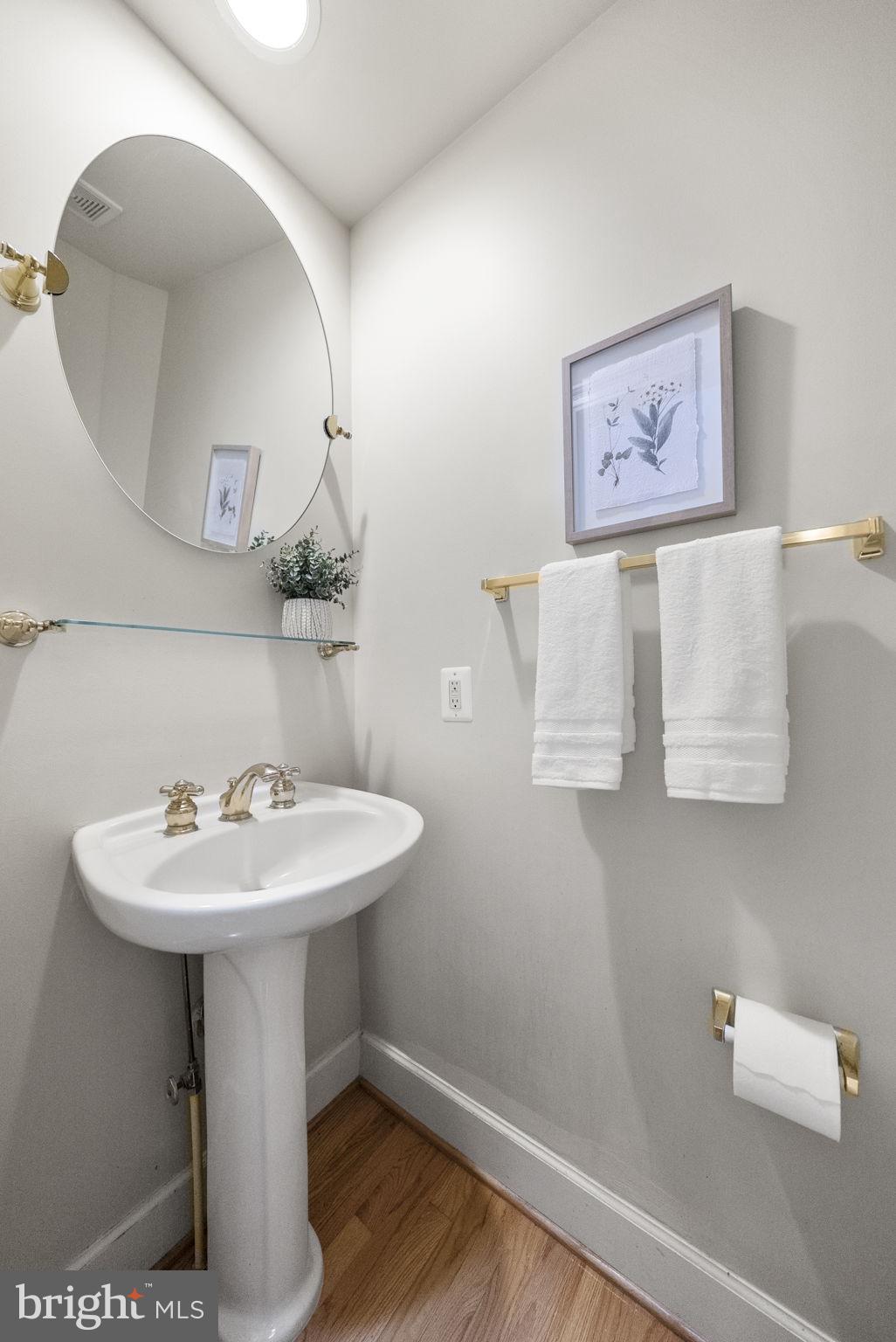 OLD TOWN ALEXANDRIA - Residential