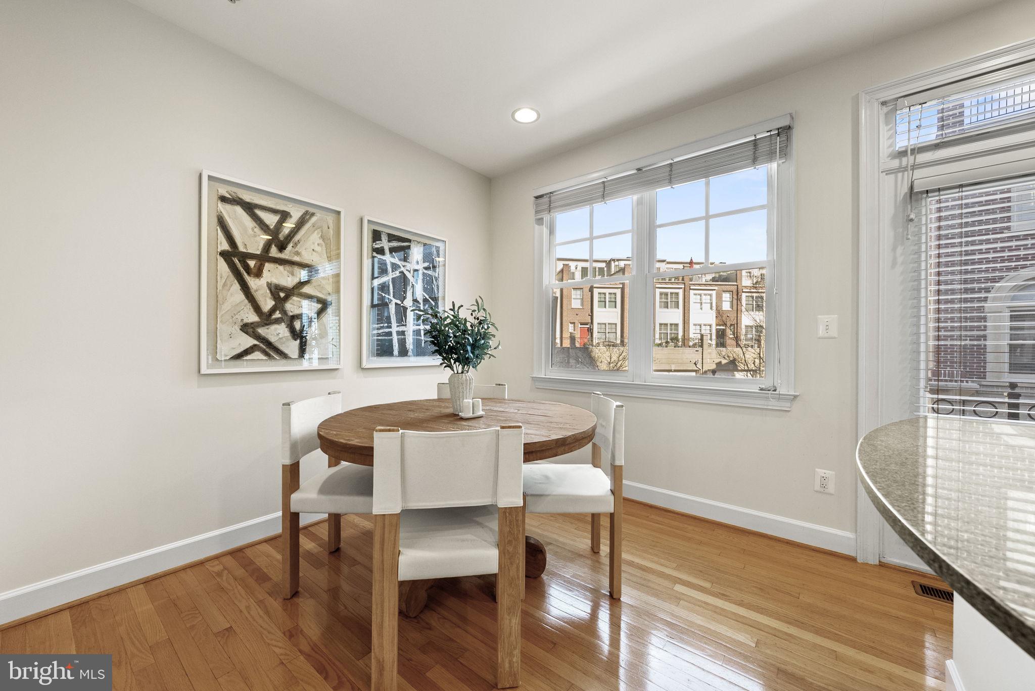 OLD TOWN ALEXANDRIA - Residential