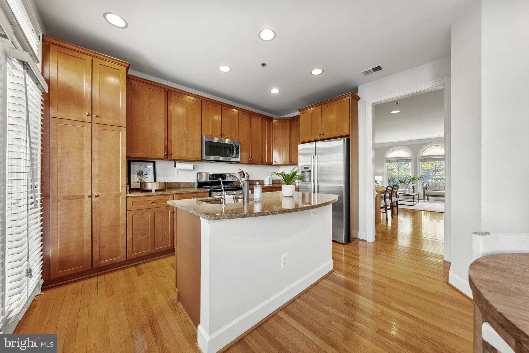 OLD TOWN ALEXANDRIA - Residential