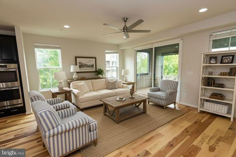 Photo of 43300 John Michael Terrace, ASHBURN, VA 20148 (MLS # VALO2121984)