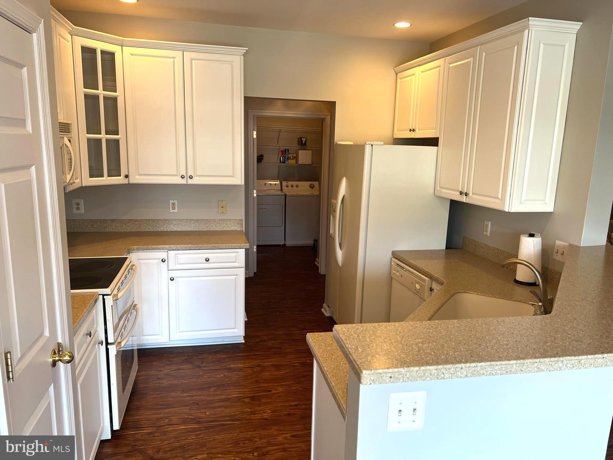 HOPEWELL POINTE - Residential