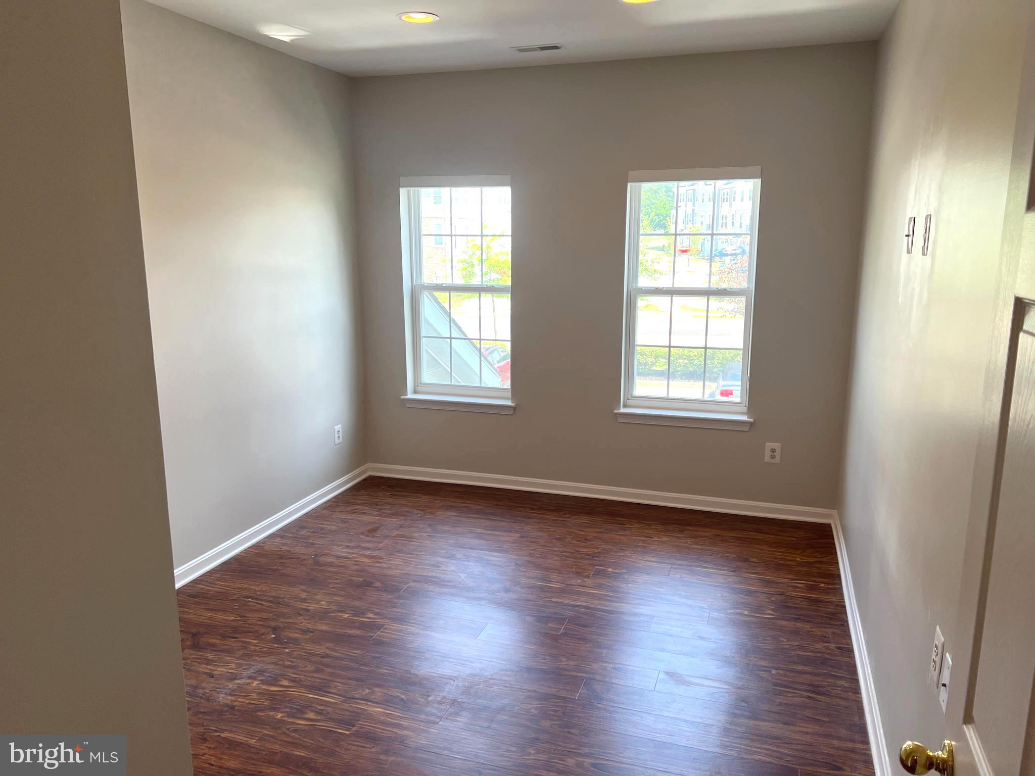 HOPEWELL POINTE - Residential