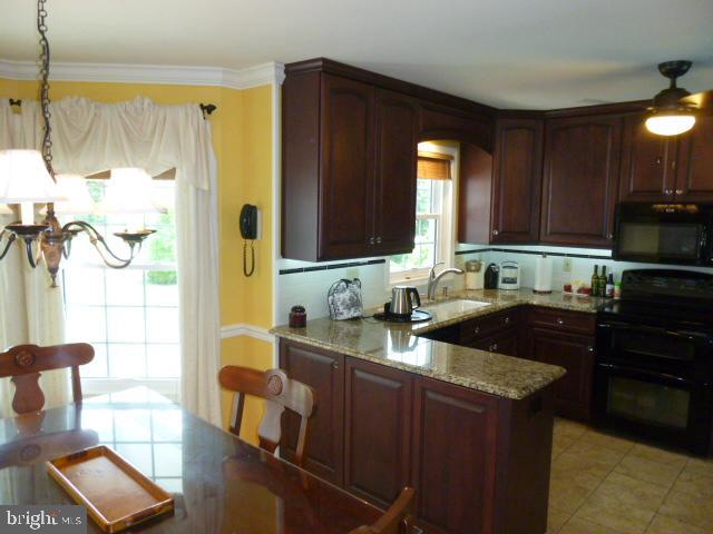 CARRINGTON CROSSING - Residential