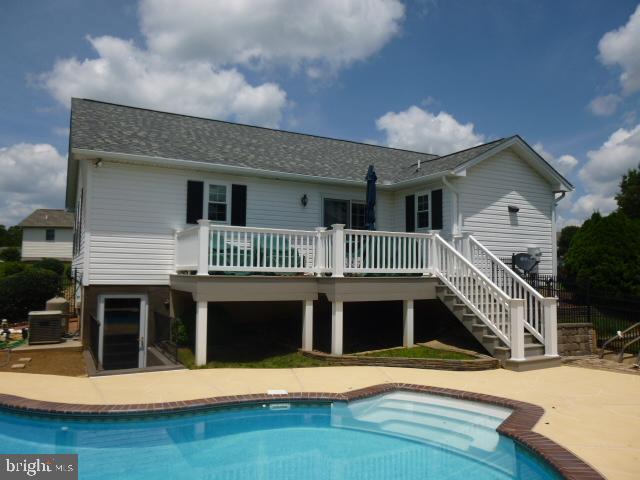 CARRINGTON CROSSING - Residential