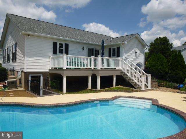 CARRINGTON CROSSING - Residential