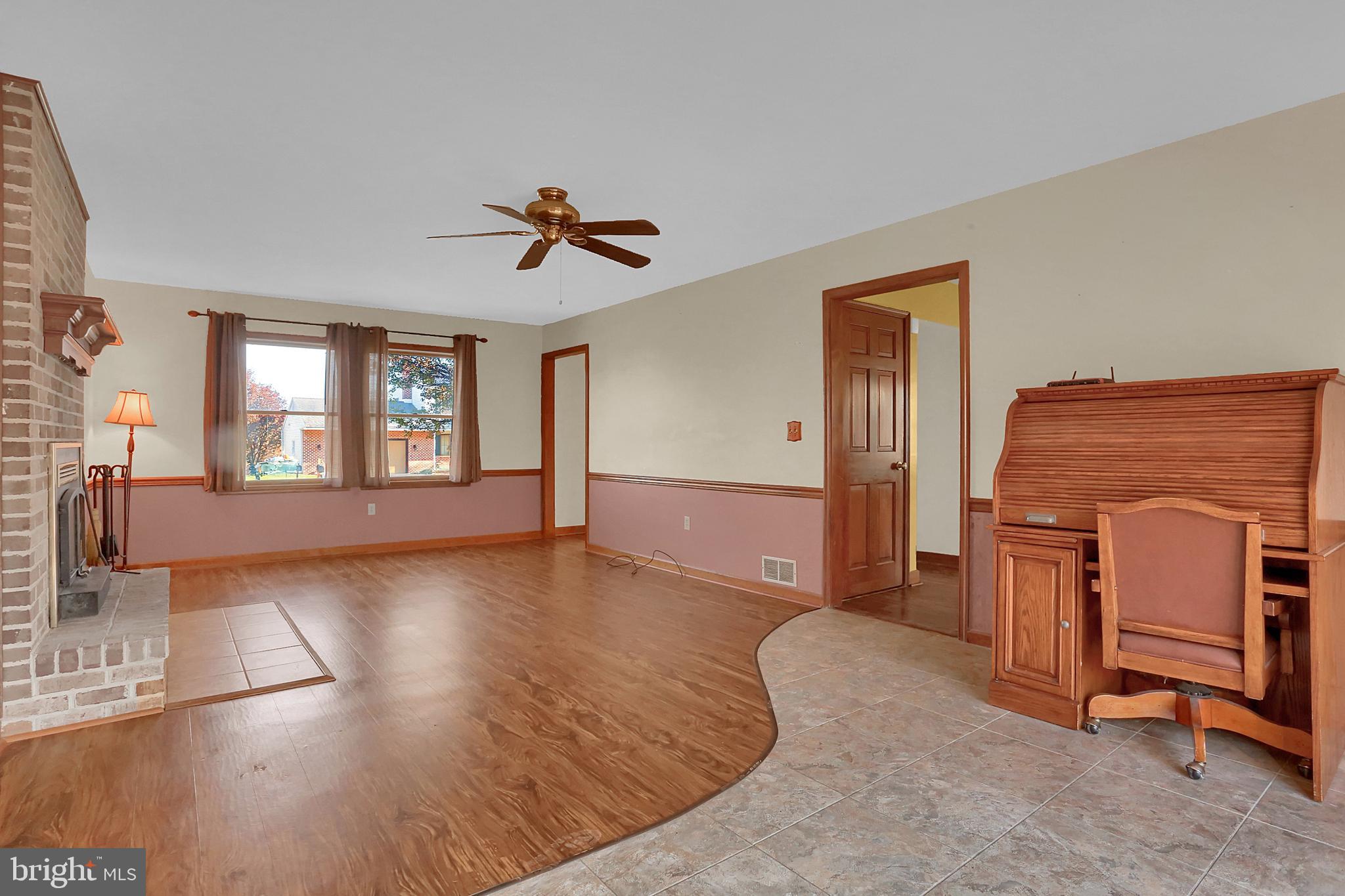 LAUREL HILLS - Residential