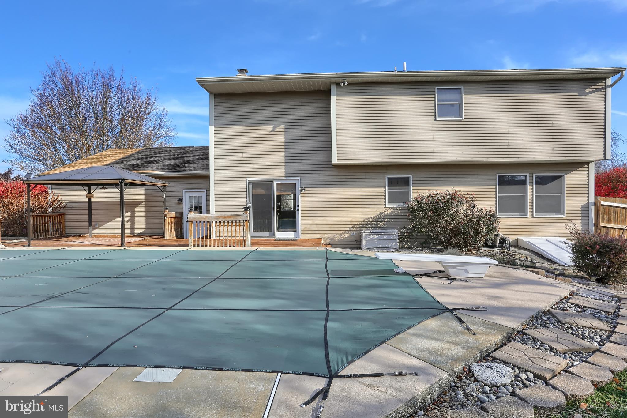 LAUREL HILLS - Residential