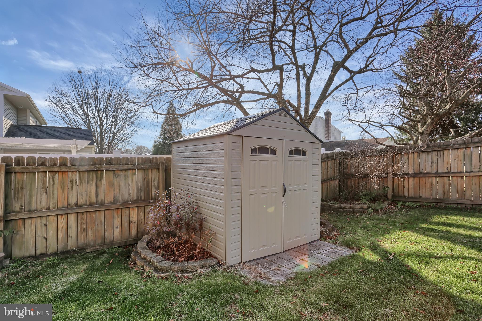 LAUREL HILLS - Residential