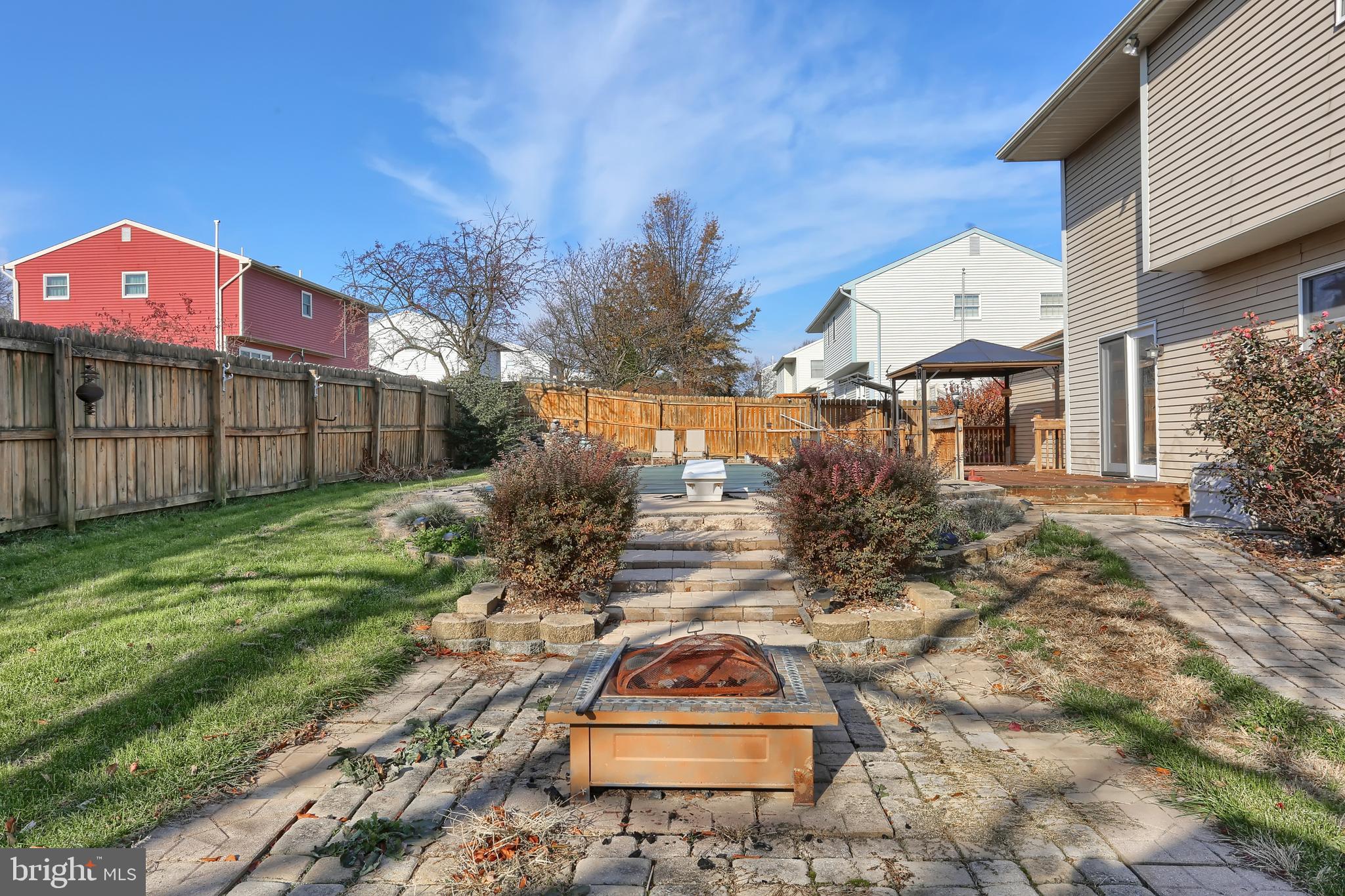 LAUREL HILLS - Residential
