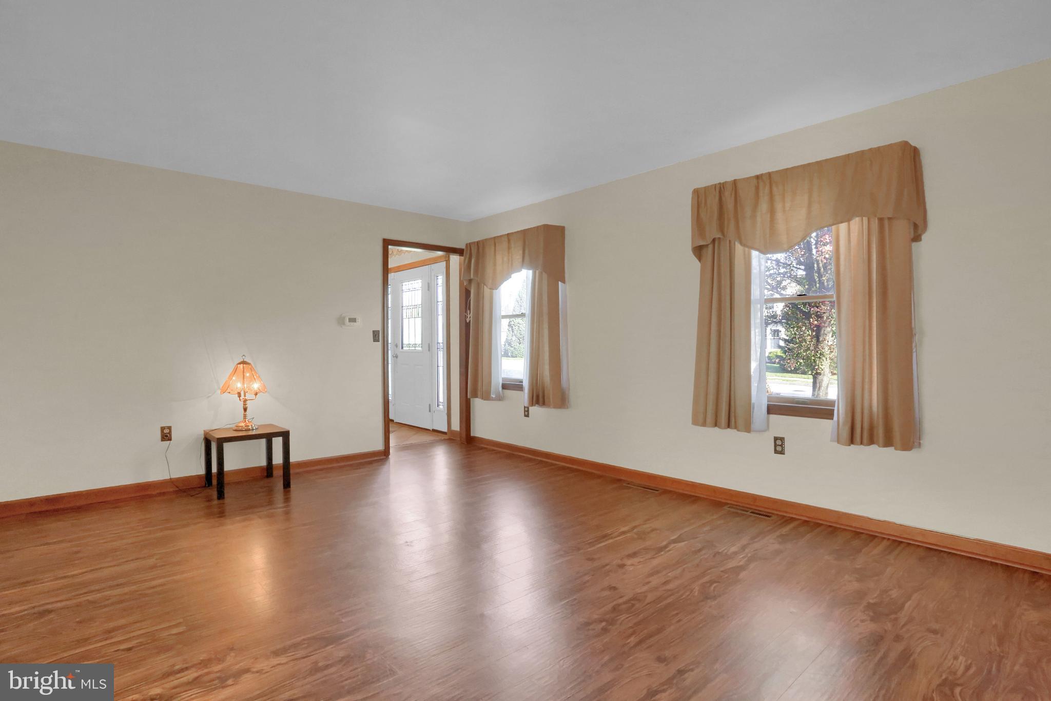 LAUREL HILLS - Residential