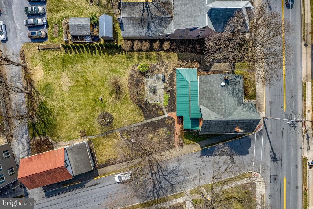 Photo of 225 N BROAD ST, LITITZ, PA 17543 (MLS # PALA2032416)